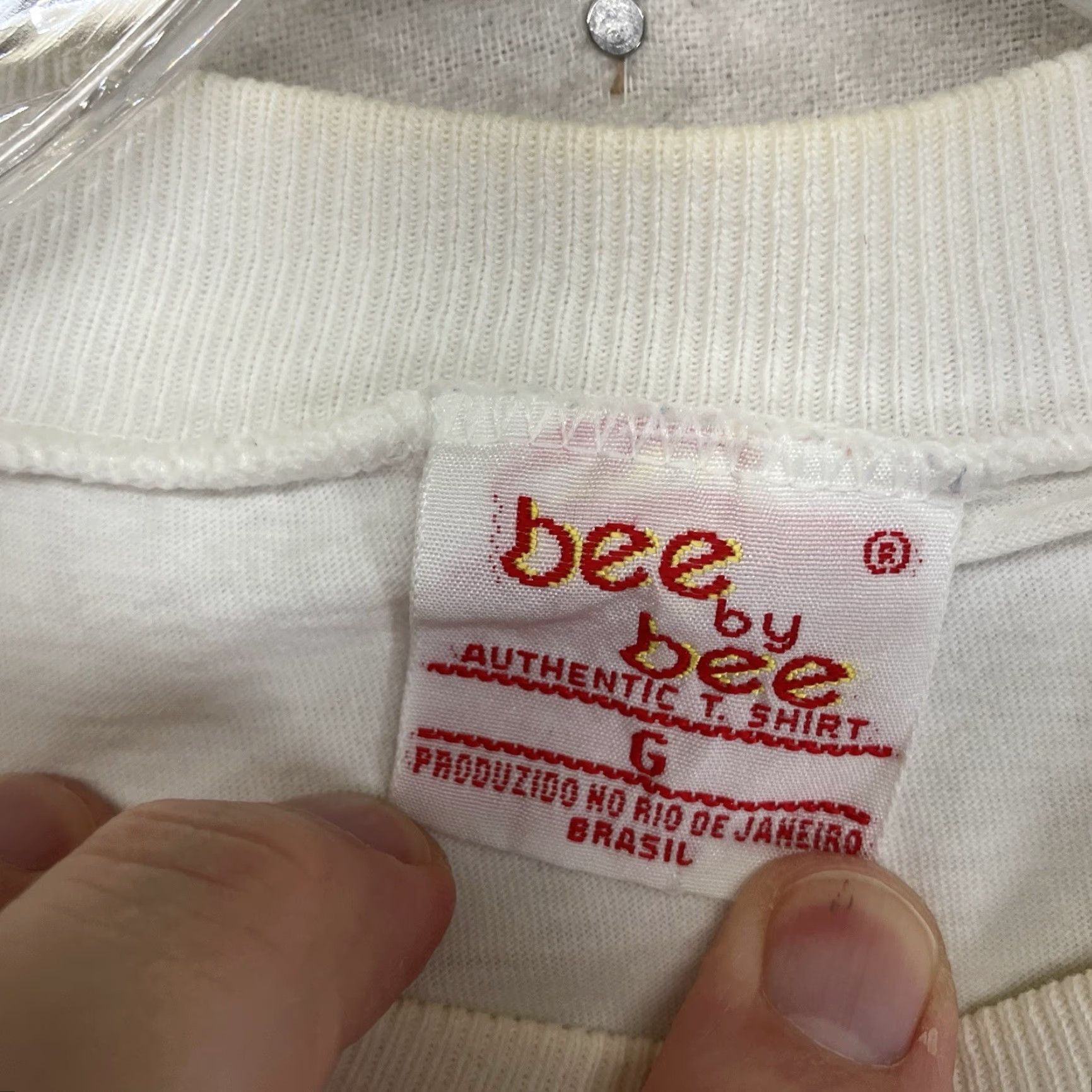 Vintage VINTAGE Bee by Bee Unisex Adult T-Shirt 90s Graphic Print Cotton Short Sleeve Large White Jungle Conservation Eco-Friendly Size US L / EU 52-54 / 3 - 3 Thumbnail