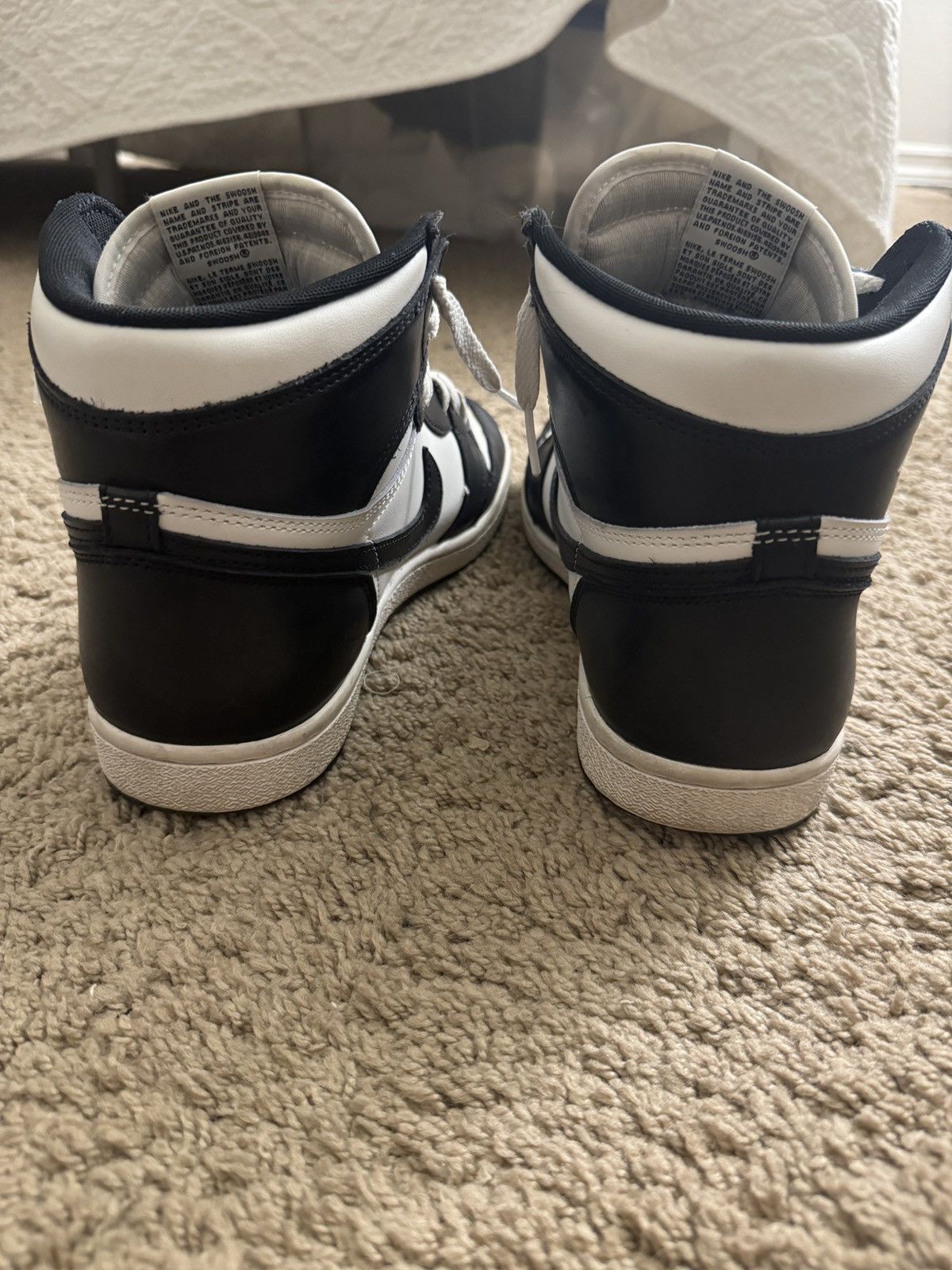 Jordan Brand Air Jordan 1 OG black white 85s Size US 10.5 / EU 43-44 - 5 Thumbnail