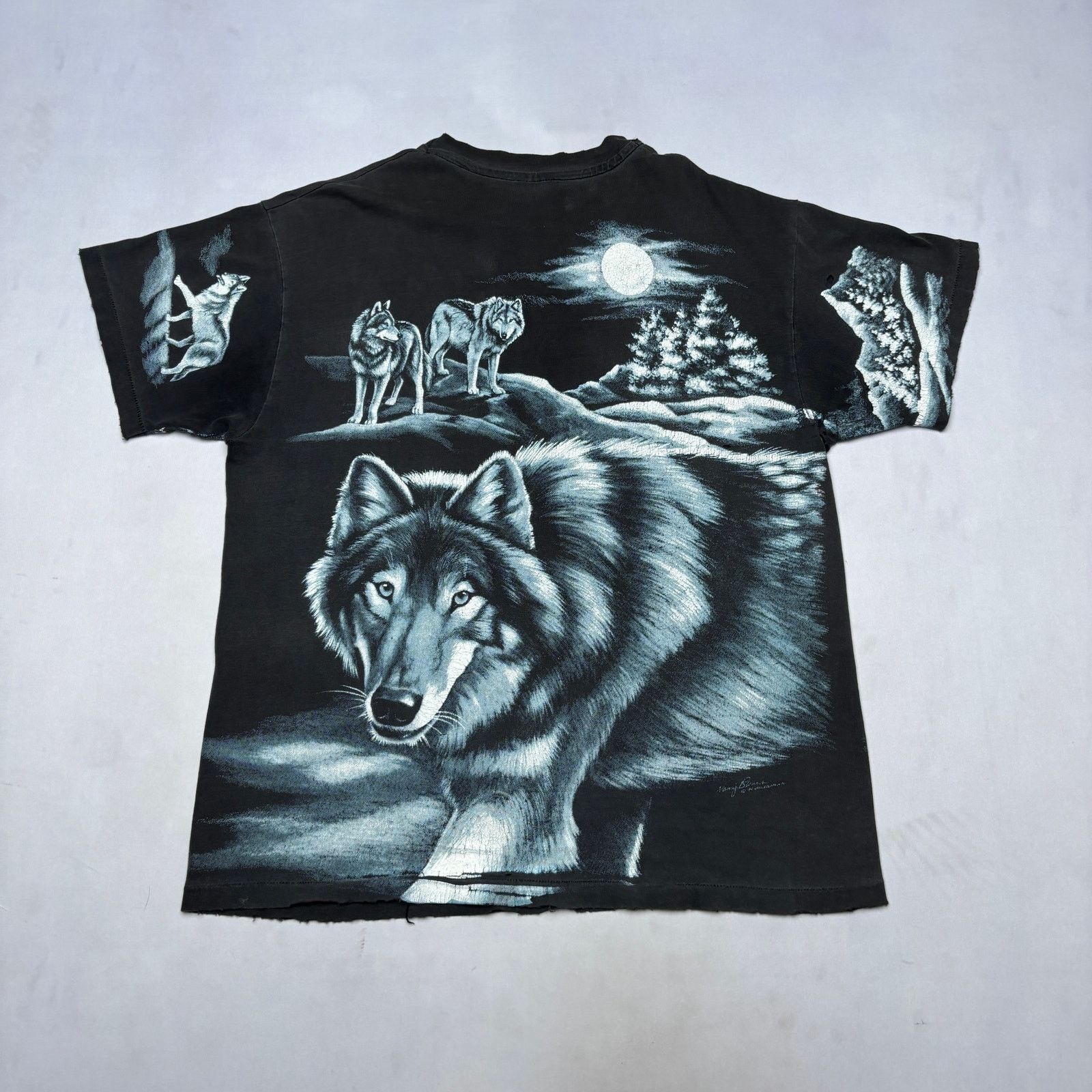 Hanes × Vintage Vintage 1994 Hanes Wolf AOP Shirt Men's Large Single Stitch Size US L / EU 52-54 / 3 - 3 Thumbnail