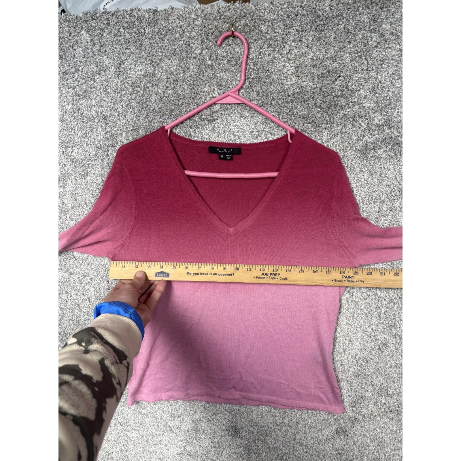 Vintage VINTAGE ECI New York Sweater Shirt Women M Pink Ombre Solid Lightweight Knit V-Neck Raglan Long Sleeve 100% Acrylic Mens? Womens? Size M / US 6-8 / IT 42-44 - 4 Thumbnail