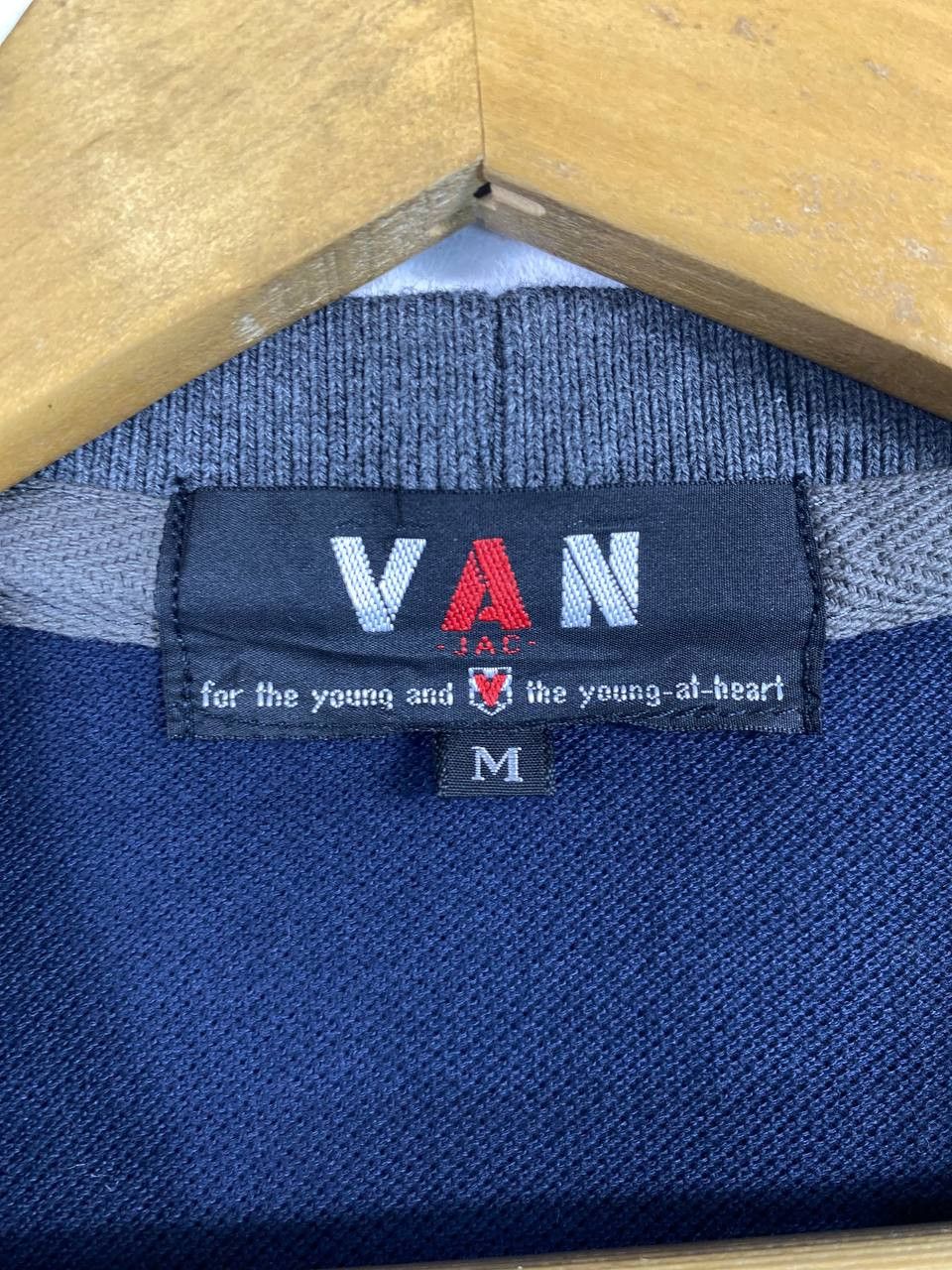 Van van jacket inc cotton cardigan nice design Size US M / EU 48-50 / 2 - 7 Thumbnail