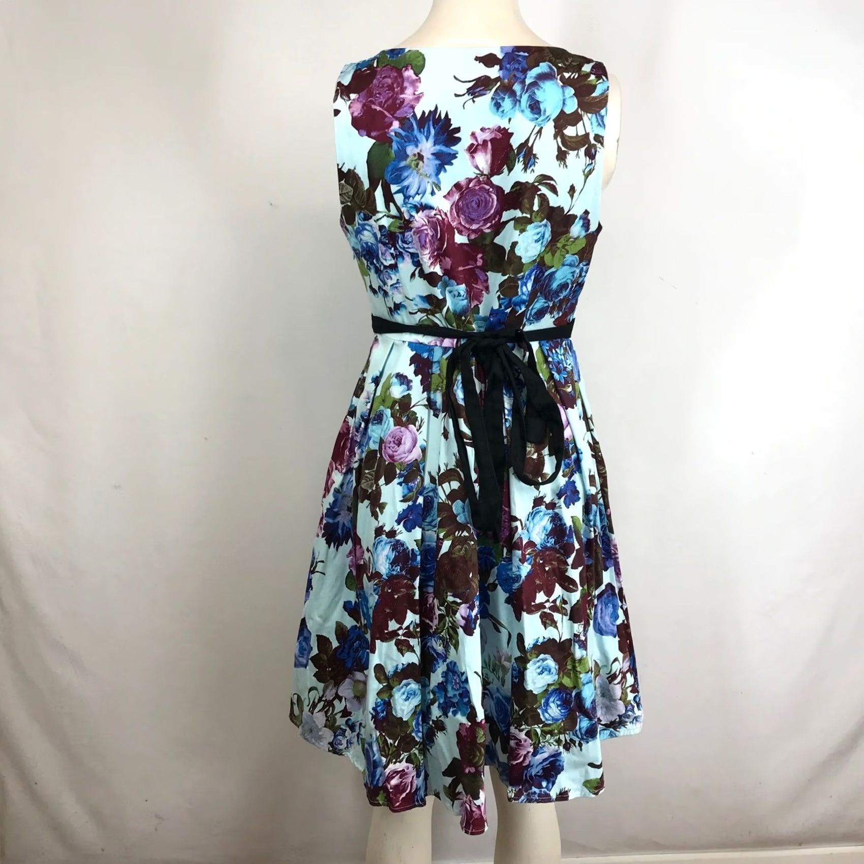 Vintage Frock Shop Fit and Flare Dress Blue Pink Roses Black Ribbon Waist Medium Size M / US 6-8 / IT 42-44 - 5 Thumbnail