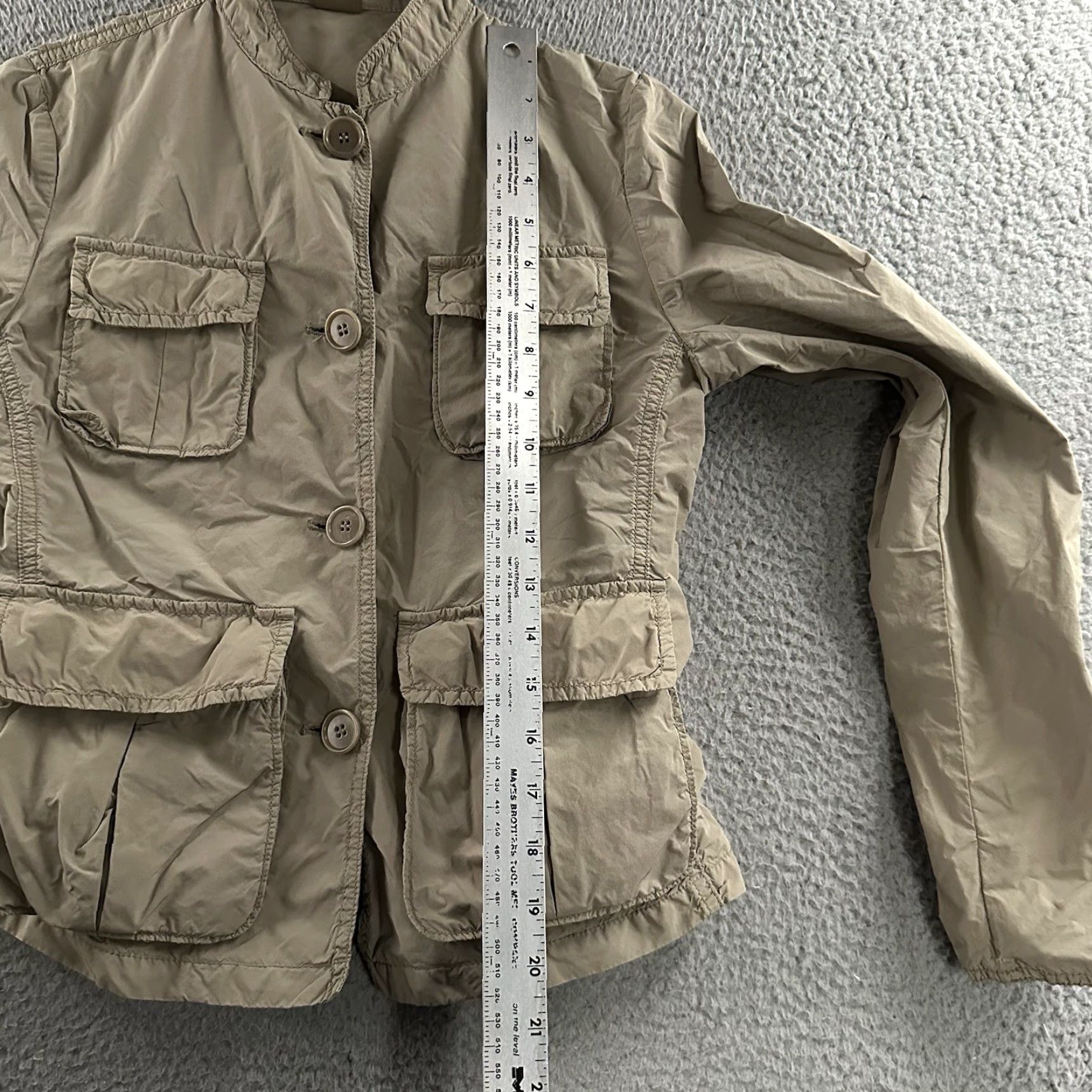 Aspesi Aspesi Jacket Women XS Beige Lightweight Button Polyester Polyamide Clothes Basic 90s? (No, must only use original words. Avoid adding new info) Size XS / US 0-2 / IT 36-38 - 6 Thumbnail