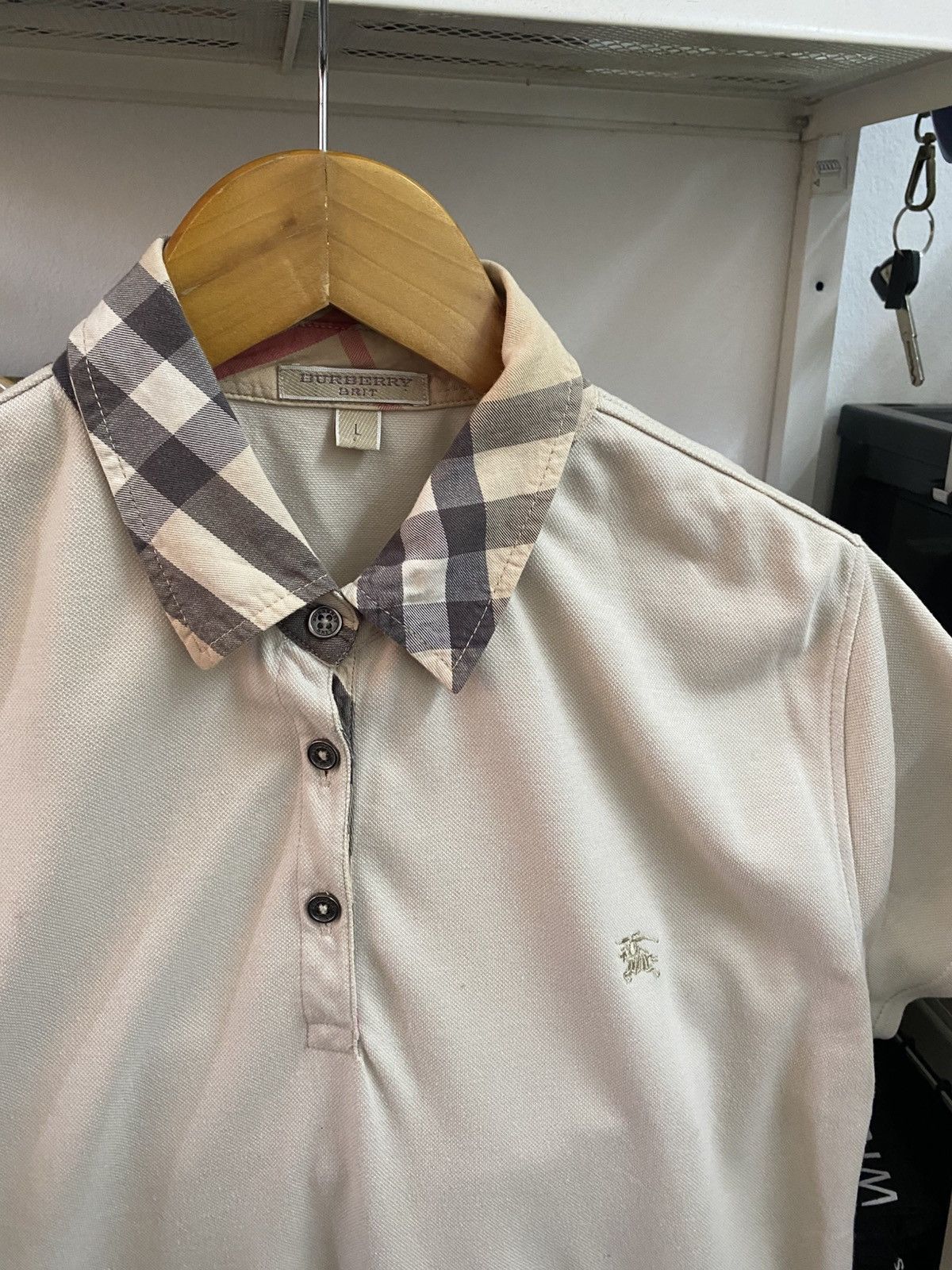 Burberry 🔥 OFFER ME NOW🔥 🔥 Burberry Novacheck Polo Colar Shirt Women Size L / US 10 / IT 46 - 6 Thumbnail