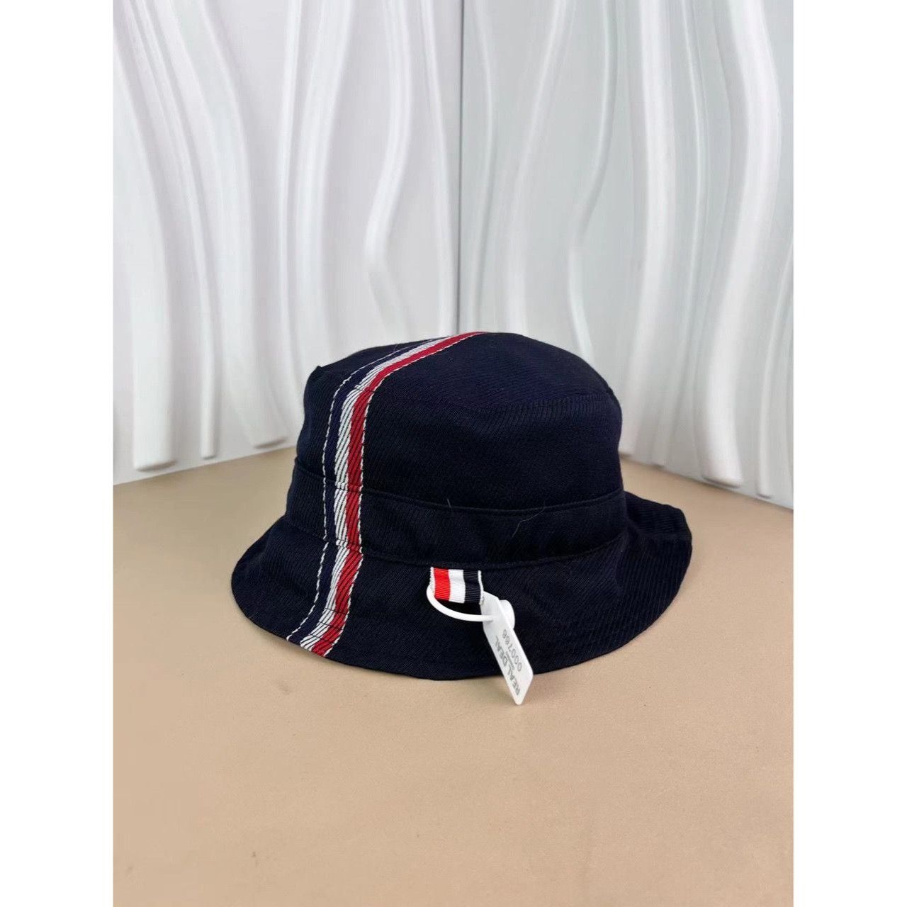 Thom Browne Thom Browne Navy Tricolor Striped Fisherman Bucket Hat Unise Size ONE SIZE - 5 Thumbnail