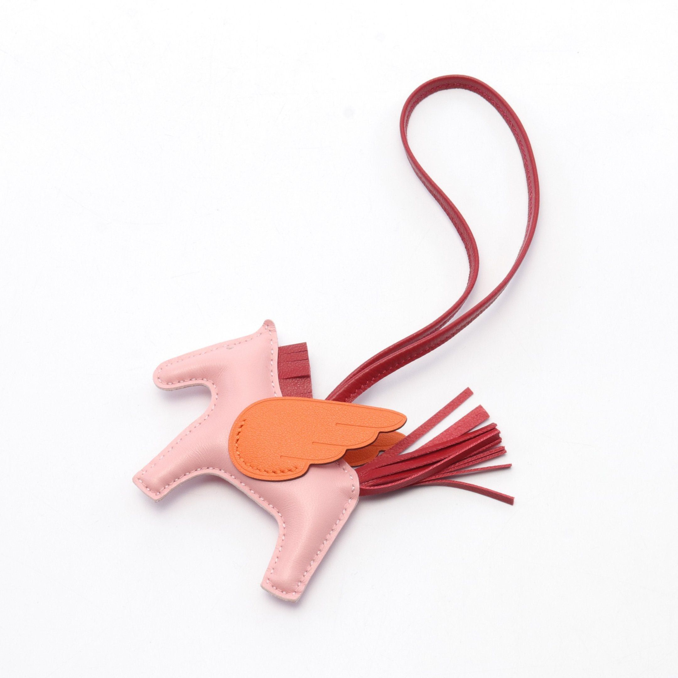 HERMES ロデオ　ピンク　pm フランボワーズ　ローズサクラ エルメスの大人気カラー「ローズサクラ」のロデオチャームが入荷