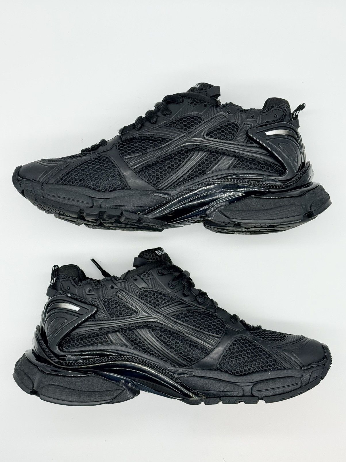 Balenciaga WORN TWICE - Size 11 Balenciaga Runner Sneaker Black Matte Size US 11 / EU 44 - 3 Thumbnail