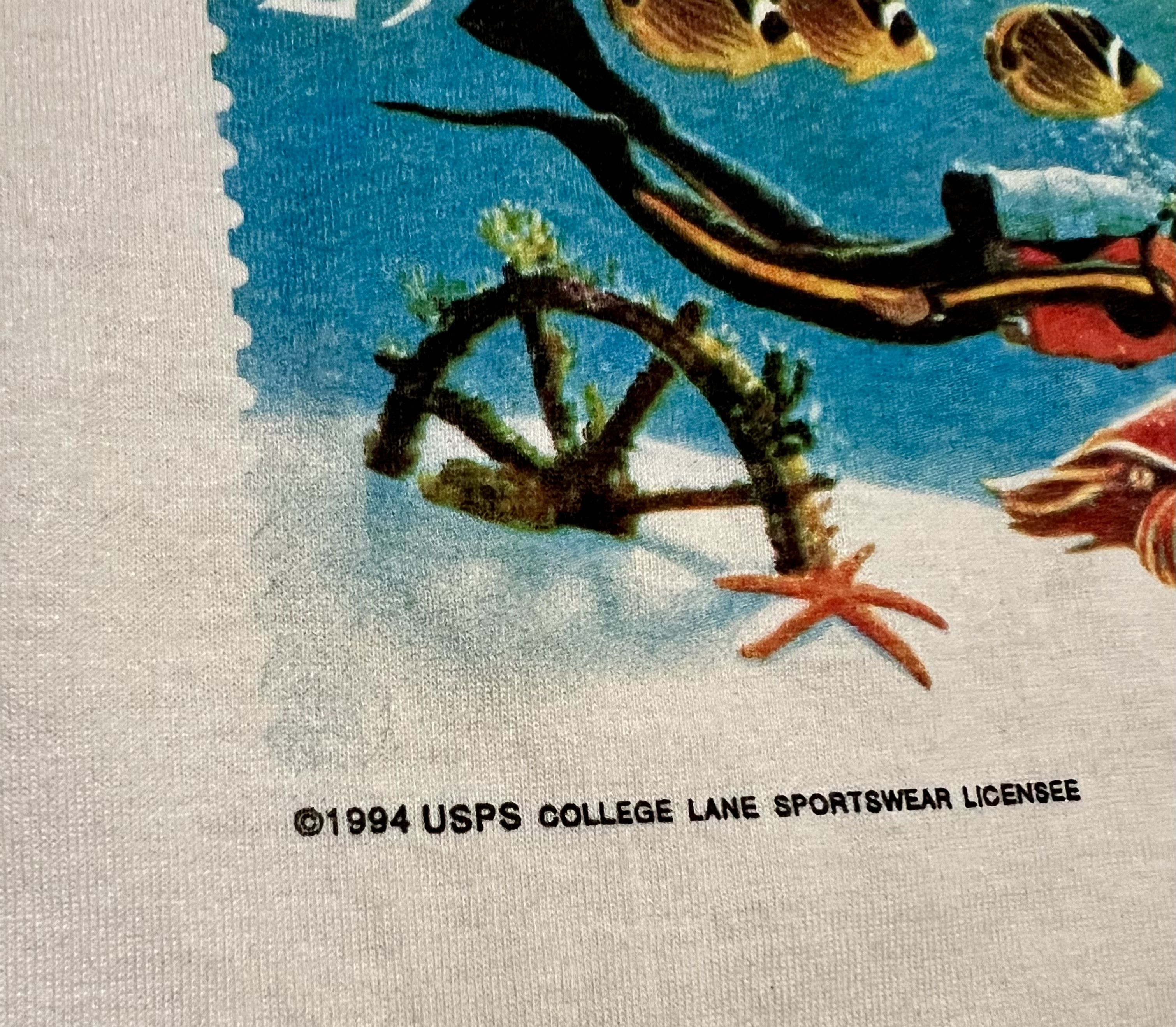 Fruit Of The Loom Wonders of The Seas 1994 Single Stitched Vintage T-Shirt Size US XL / EU 56 / 4 - 3 Thumbnail