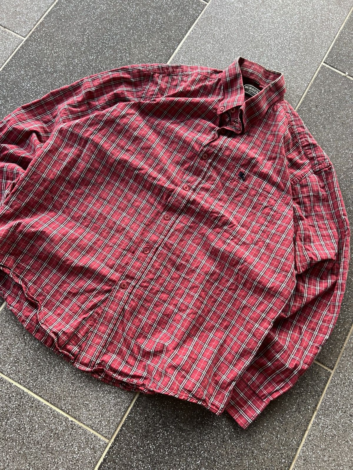 Burberry Burberry's Vintage Checkered Red L Shirt Small Size US L / EU 52-54 / 3 - 3 Thumbnail