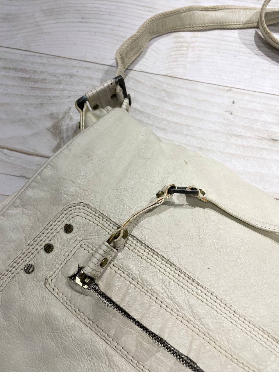 Diesel Vintage Diesel Leather Shoulders Messenger Bag Distrissed Size ONE SIZE - 6 Thumbnail