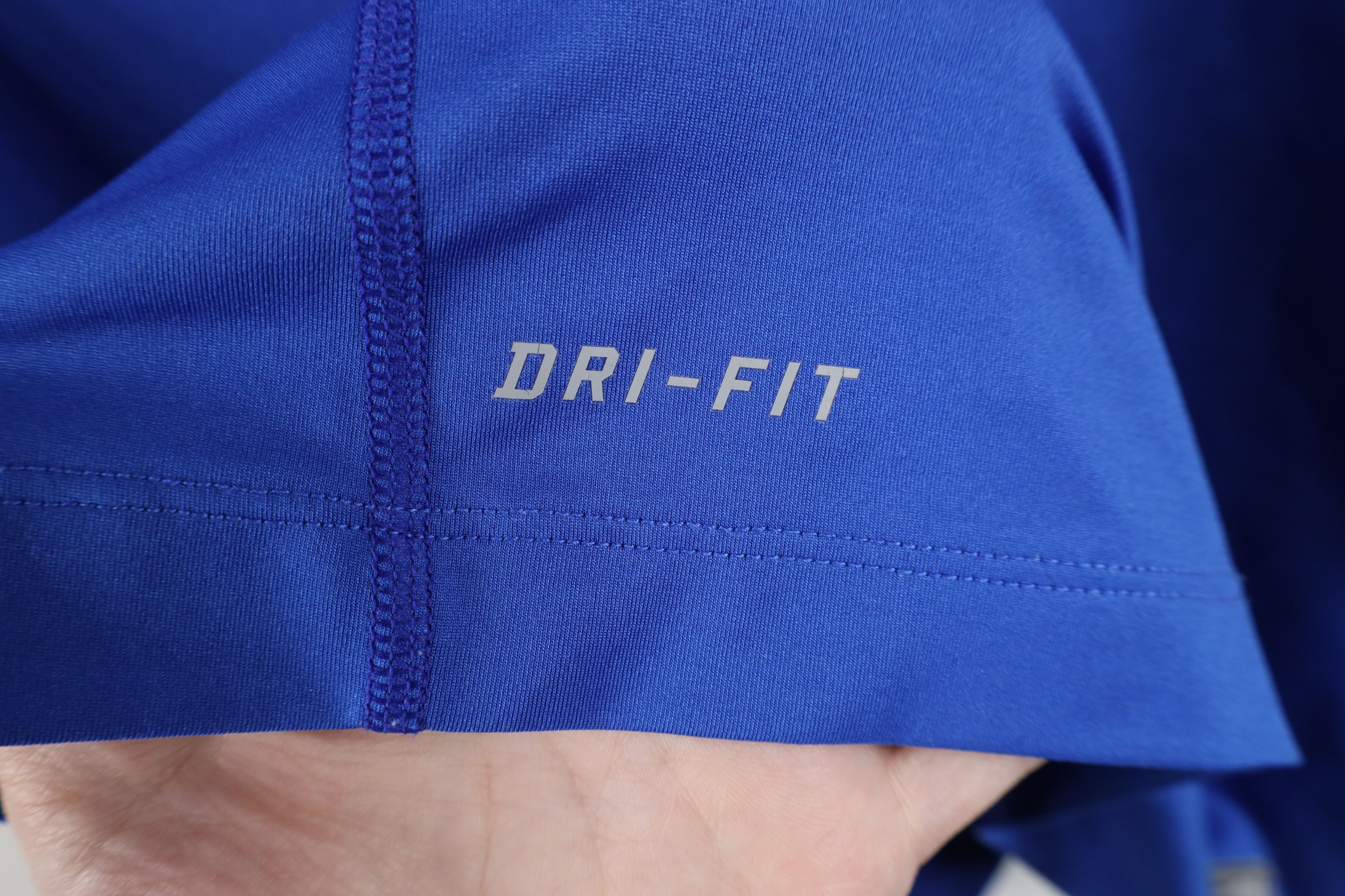 Nike × Vintage Nike Pro Combat Compression Gym Training T-Shirt Royal Blue Size US L / EU 52-54 / 3 - 9 Thumbnail