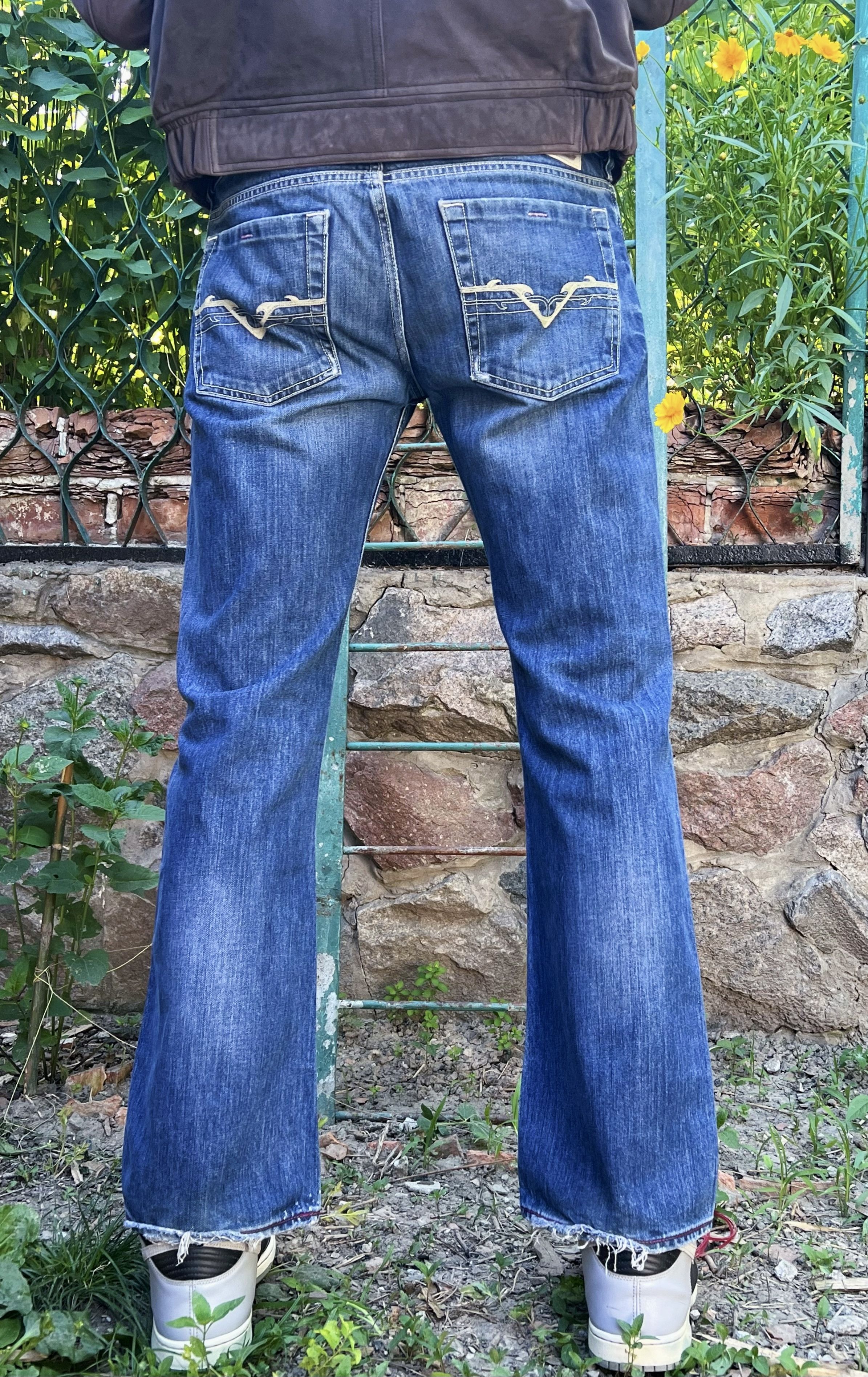 Diesel Y2K Diesel Flared Distressed Emdroidery Denim Jeans Size US 33 - 6 Thumbnail