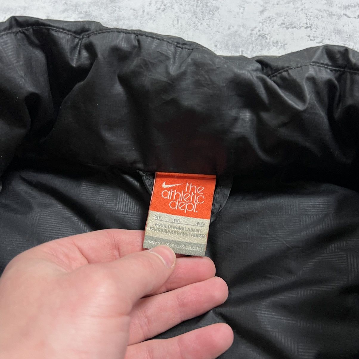 Nike 00s NIKE SWOOSH VINTAGE OVERSIZED DRILL PUFFER DOWN JACKET Size US XL / EU 56 / 4 - 10 Thumbnail