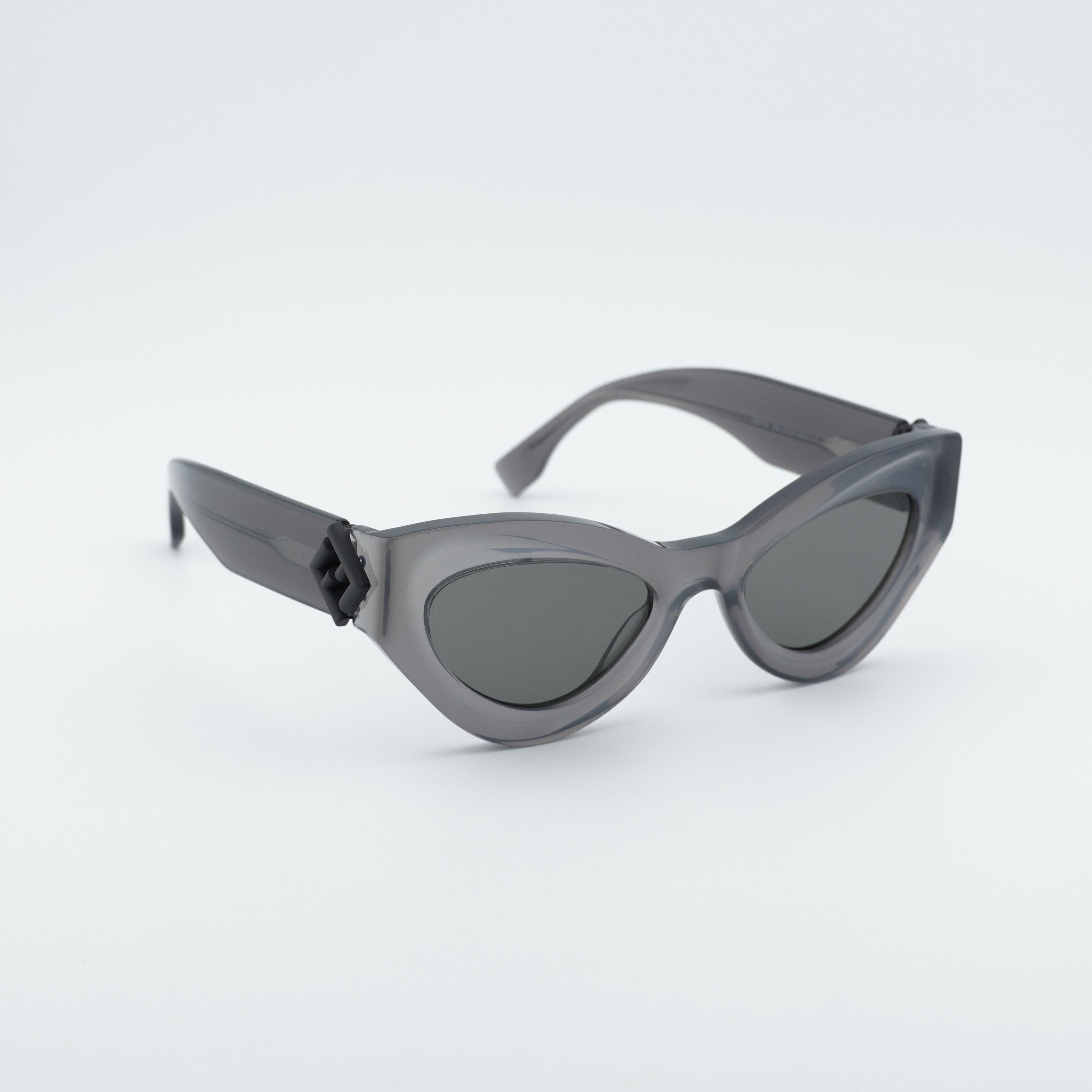 Fendi Fendi FE40146I 20A Sunglasses Grey Cat Eye Frame, Smoke Lens Size ONE SIZE - 8 Thumbnail