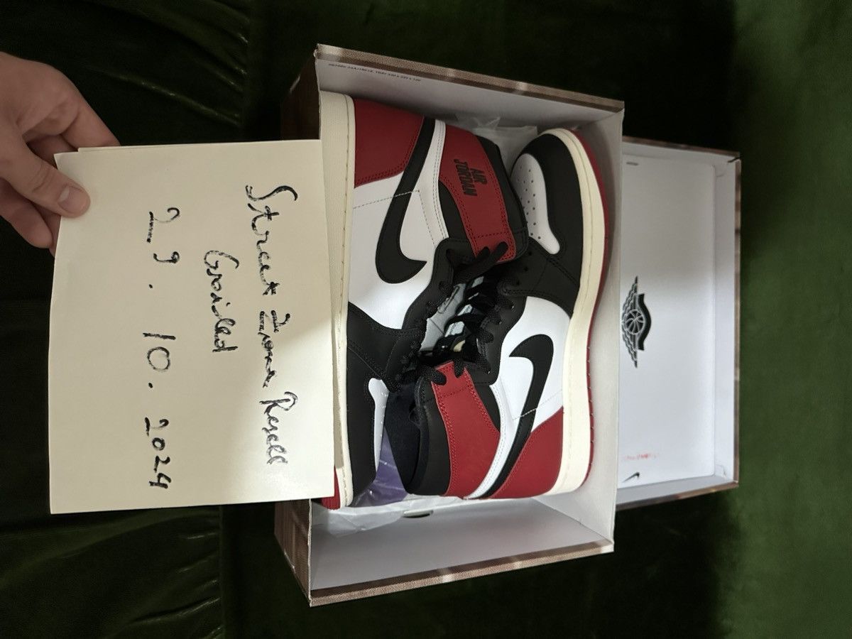 Jordan Brand × Nike Nike Air Jordan Retro 1 High Black Toe Reimagined Size US 10.5 / EU 43-44 - 2 Thumbnail