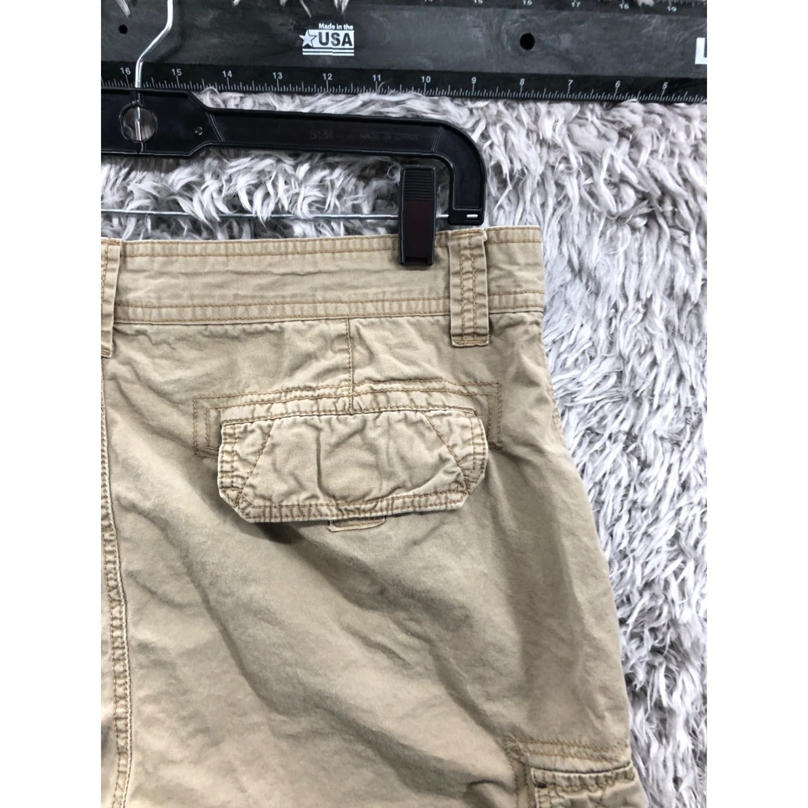Vintage Junction West Cargo Shorts Mens Size 34 Mid Rise Beige Medium Wash Size US 34 / EU 50 - 7 Thumbnail