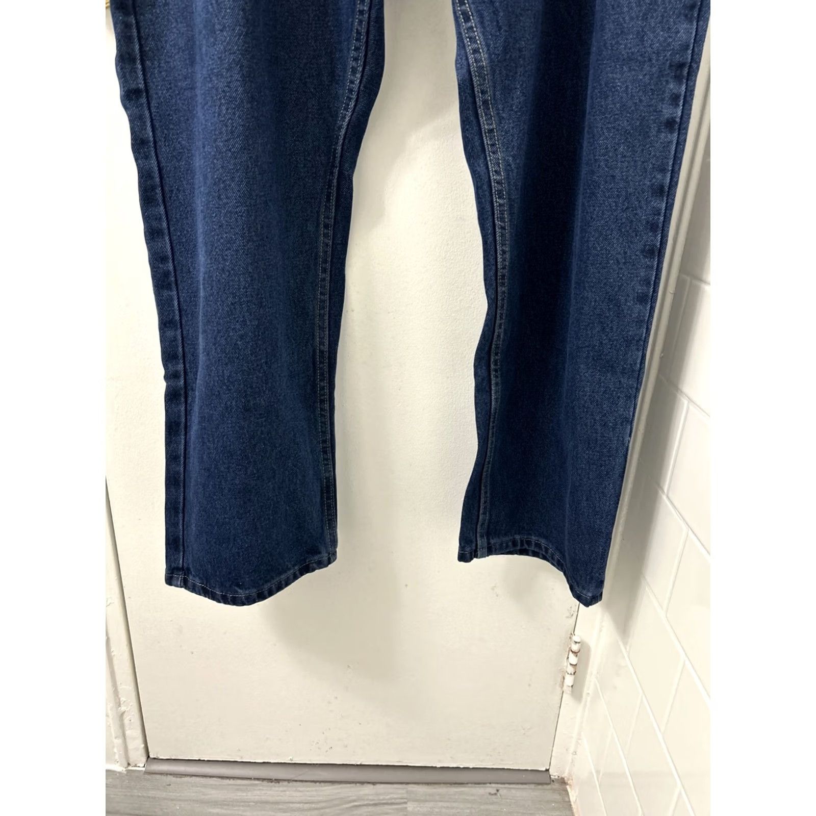 Wrangler Wrangler Authentics Jeans Mens 42x30 Blue Straight Leg Denim YKK 5 Pockets Size US 42 / EU 58 - 3 Thumbnail