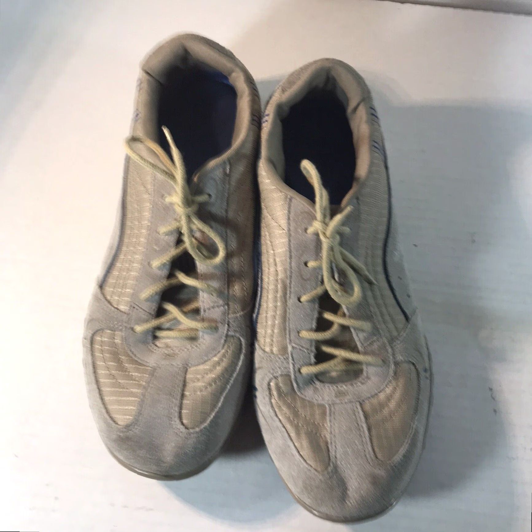 SKECHERS VINTAGE Skechers Relaxed Fit Women's Sneakers Low Top Athletic Size 8.5 Beige Blue Memory Foam Casual Size US 8.5 / IT 38.5 - 2 Thumbnail