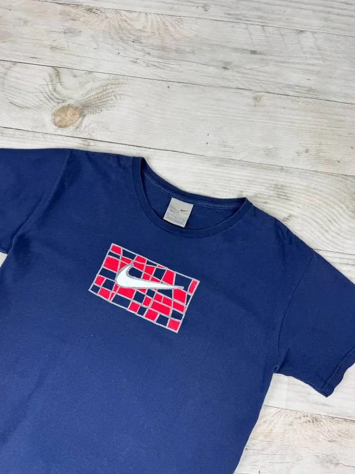 Nike Vintage Nike T-Shirt 90s Big Logo Swoosh Y2K Size US L / EU 52-54 / 3 - 2 Thumbnail