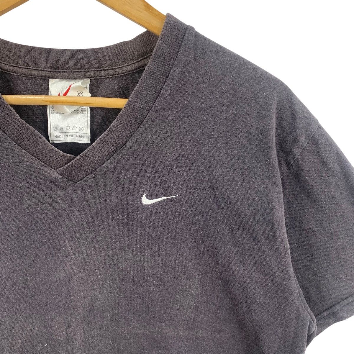 Nike Vintage NIKE USA SWOOSH Embroidered Logo Sun Faded Tee Size US L / EU 52-54 / 3 - 5 Thumbnail