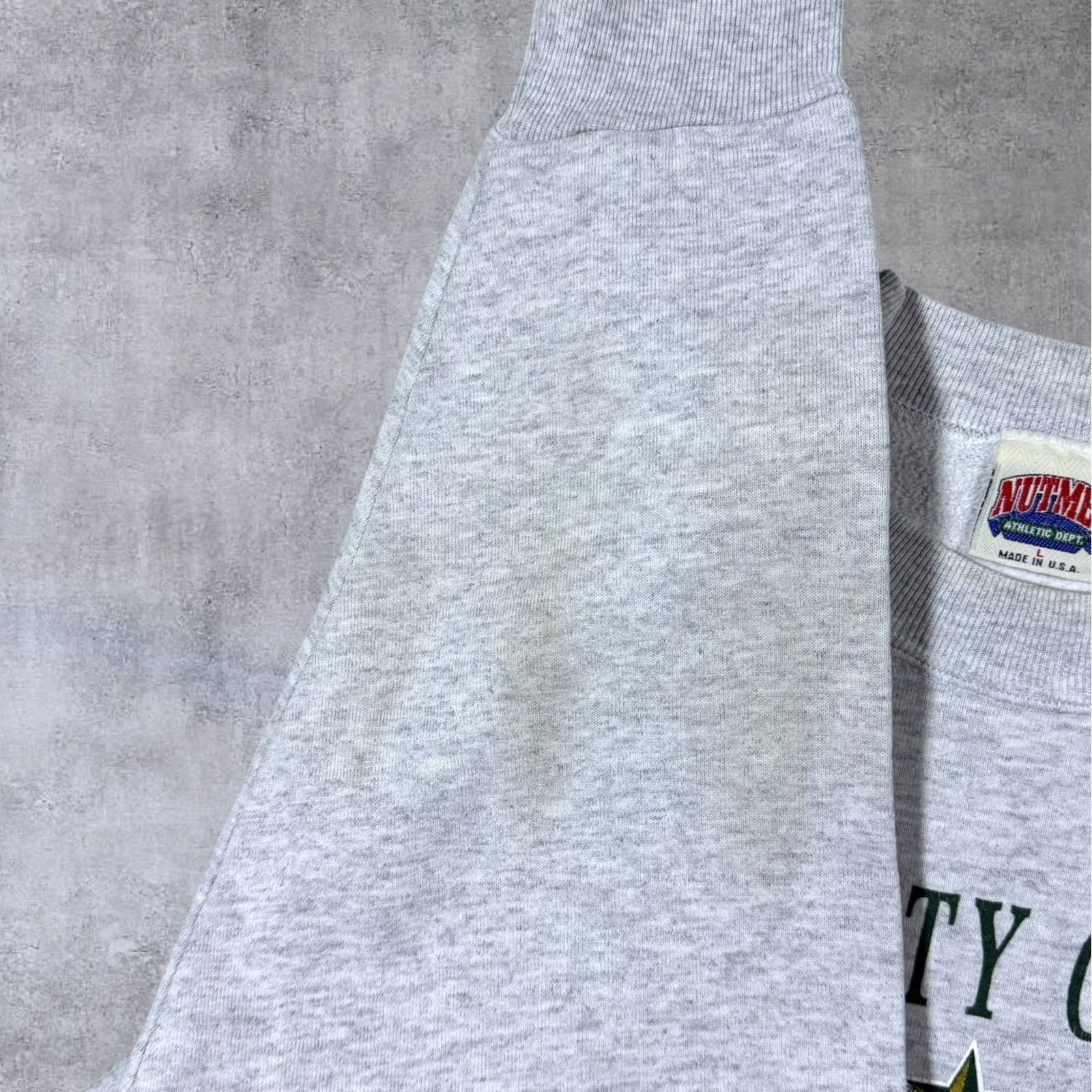 Nutmeg VINTAGE Nutmeg "University Of Miami Hurricanes" College Graphic Grey Sweatshirt Mens M (Grey) Size US M / EU 48-50 / 2 - 7 Thumbnail