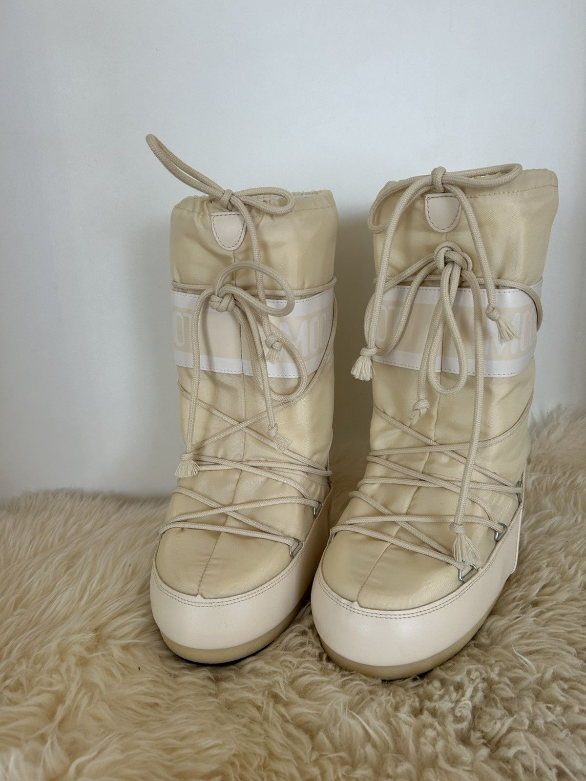 Moon Boot Off White Moon Boots Size US 8 / IT 38 - 2 Thumbnail