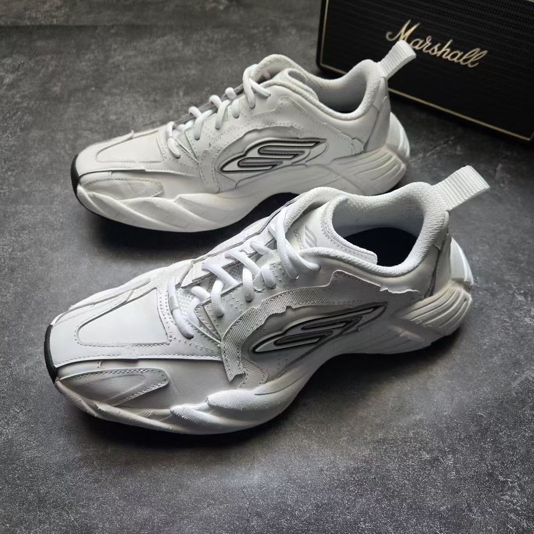 Balenciaga Balenciaga White Lowtop Sneakers 39 Men Size US 6.5 / EU 39-40 - 1 Thumbnail