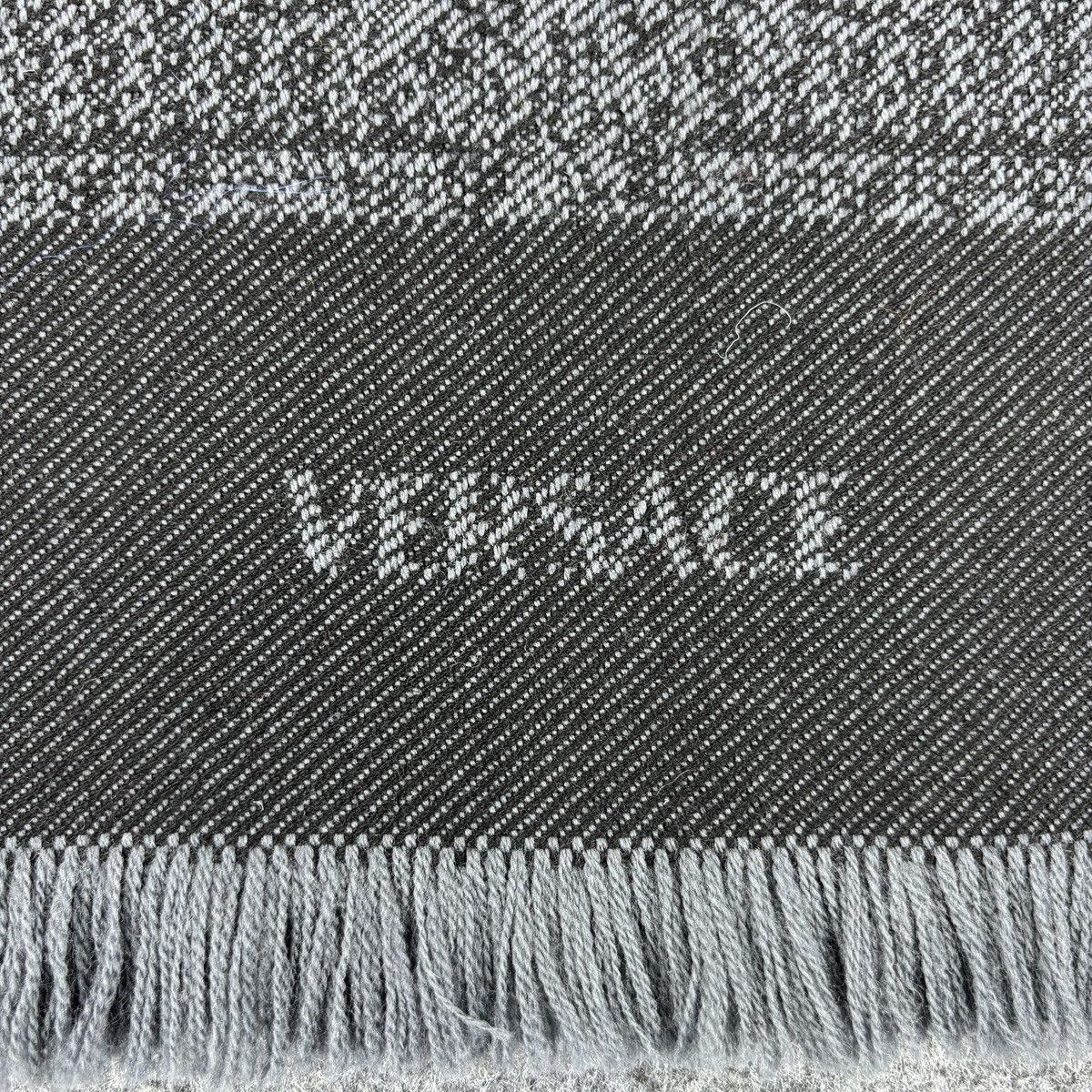 Versace × Vintage Versace Scarf # D789 # Muffler # Neckwear Size ONE SIZE - 2 Thumbnail