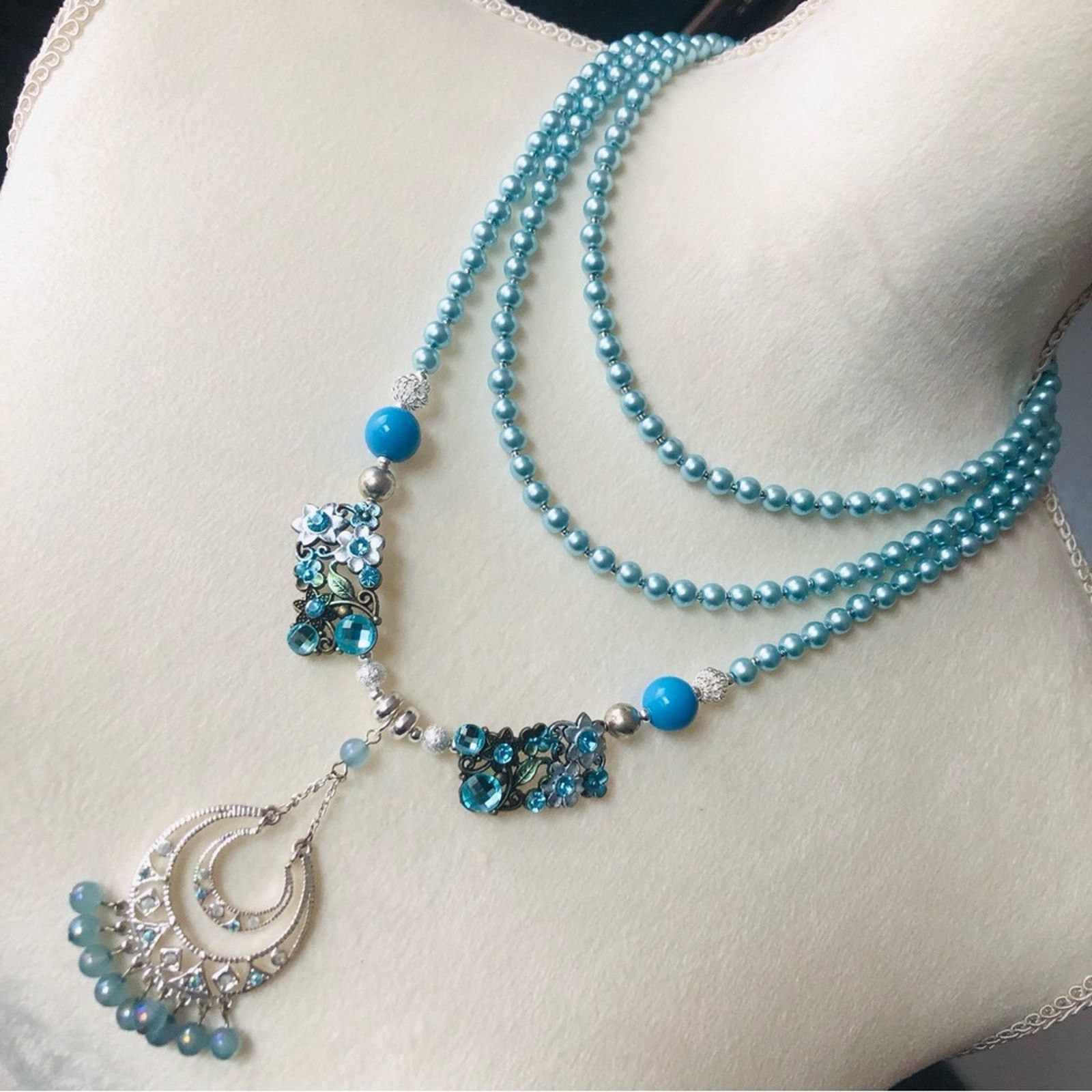 Handmade Handcrafted repurpose blue crystal Pearl necklace Size ONE SIZE - 1 Thumbnail