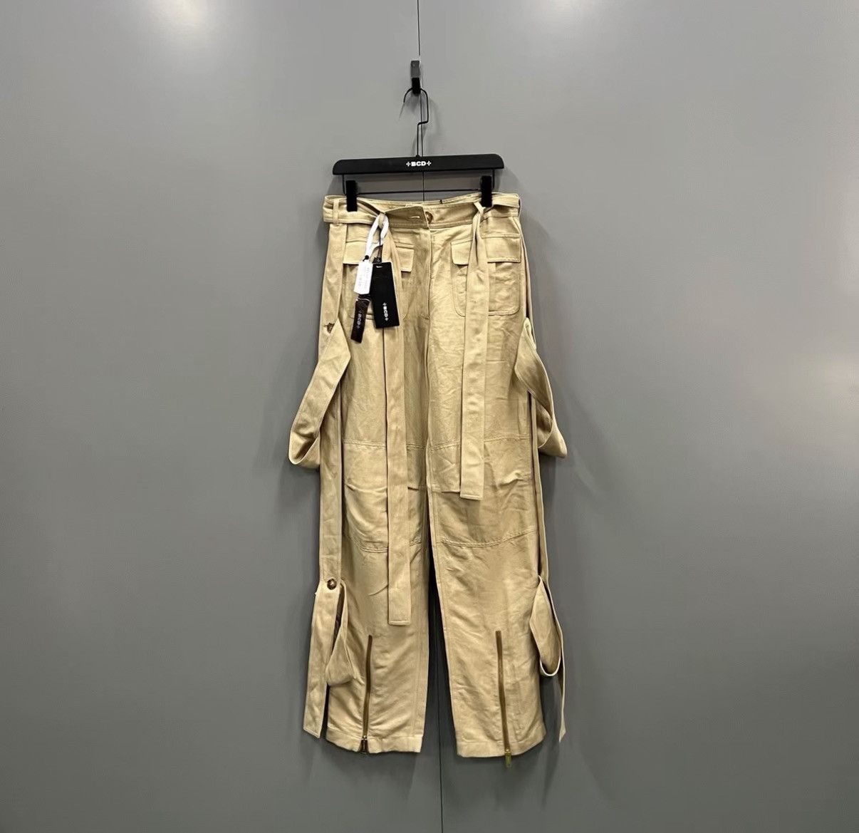 Burberry Burberry Khaki Cargo Pants J41 Size 28" / US 6 / IT 42 - 1 Thumbnail