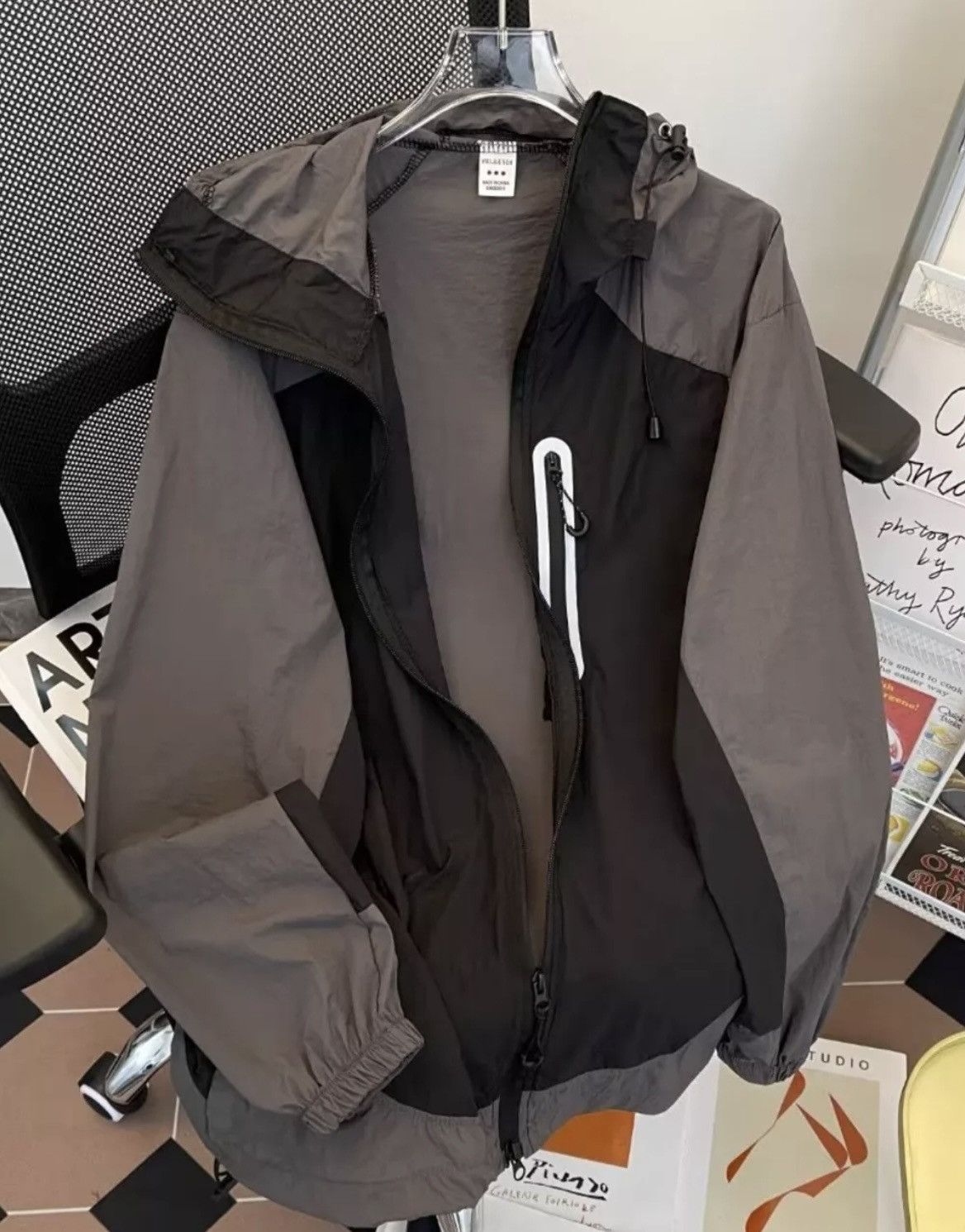 Other Men's Color Block Windproof Hooded Jacket Size US L / EU 52-54 / 3 - 1 Thumbnail