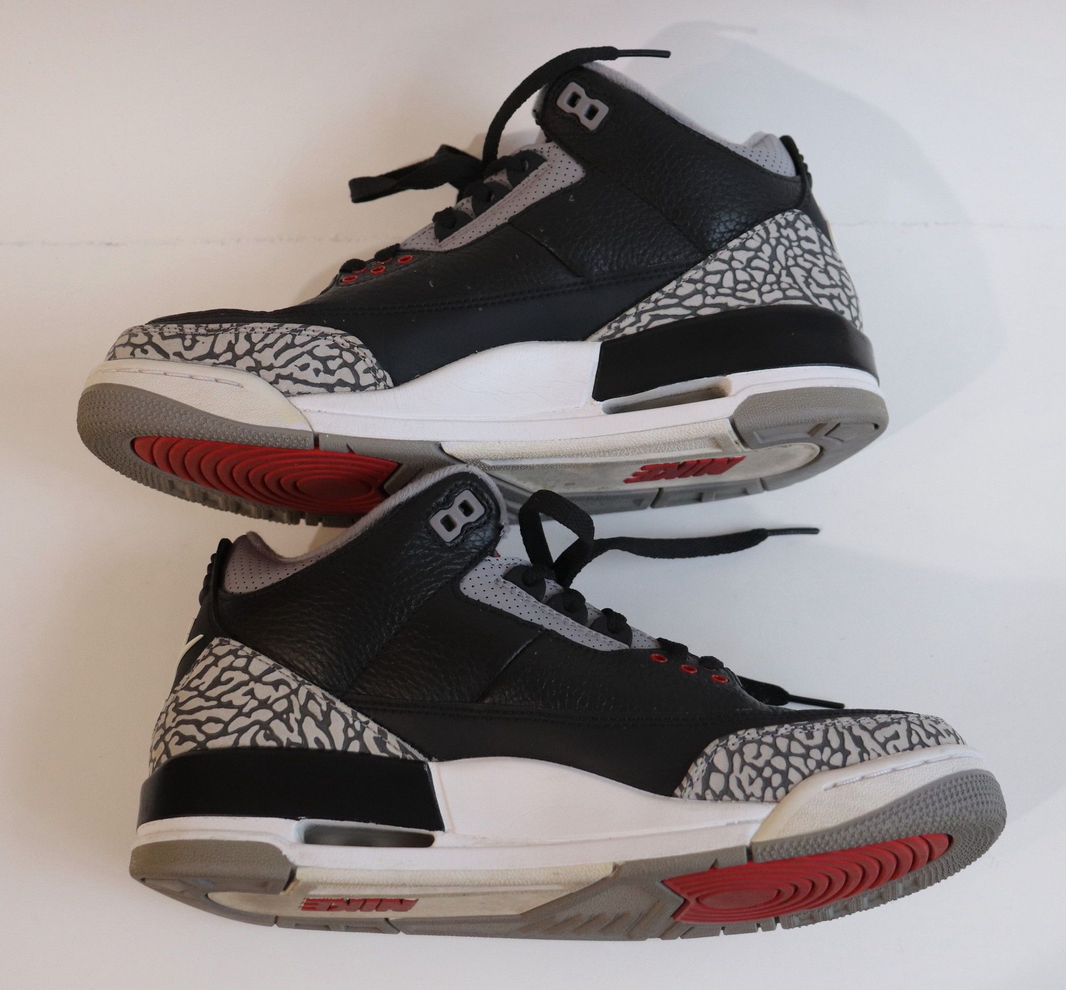 Jordan Brand Nike Air Jordan 3 Black Cement 2018 Retro Men's Sz.8 NDS Size US 8 / EU 41 - 6 Thumbnail