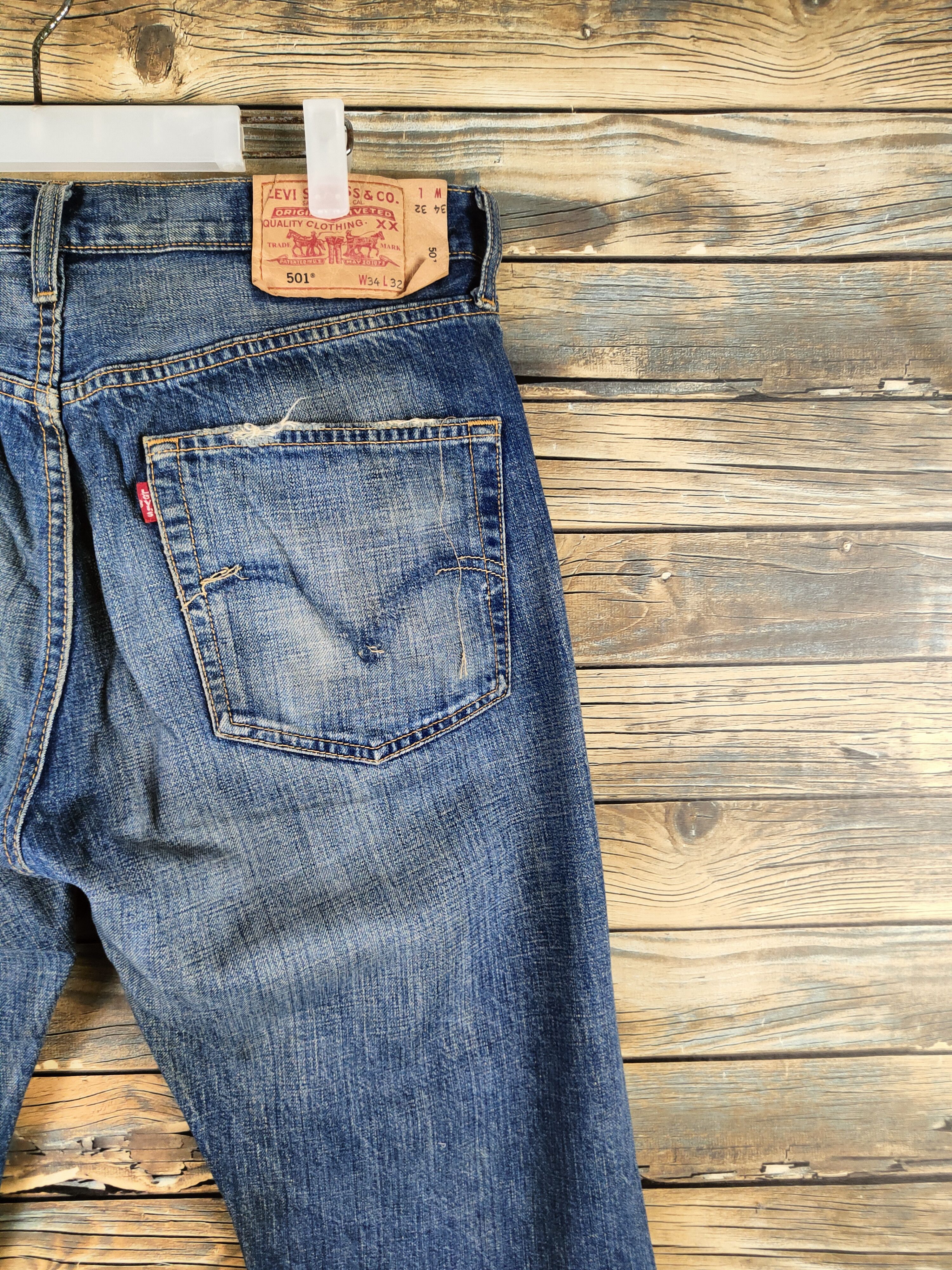Levi's 501 Levi's Blue Distressed Ripped denim Jeans #S2834 Size US 33 - 11 Thumbnail