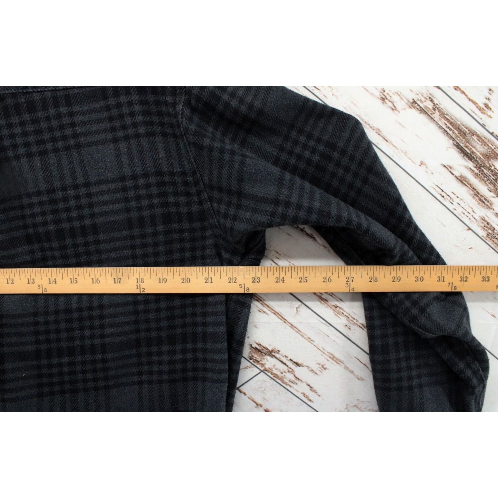 Orvis ORVIS Shirt Mens Large Heavy Flannel Gray Black Plaid Button Up Shacket Pockets Size US L / EU 52-54 / 3 - 7 Thumbnail