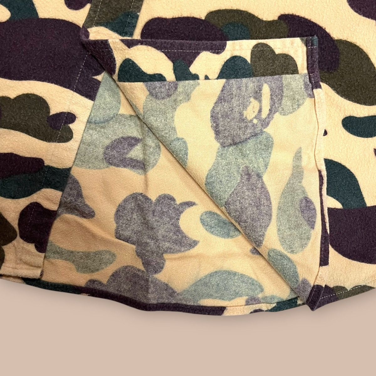 Bape OG90s Bape 1st Camo L/S Button-up Shirt Size US L / EU 52-54 / 3 - 16 Thumbnail