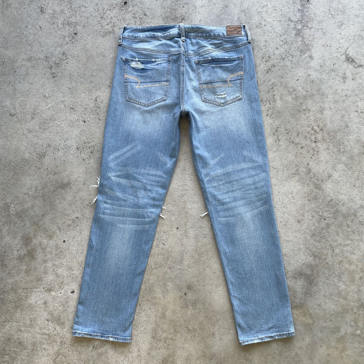 American Eagle Outfitters American Eagle Outfitters Ripped Stretch Jeans Pants Faded Size US 33 - 12 Thumbnail