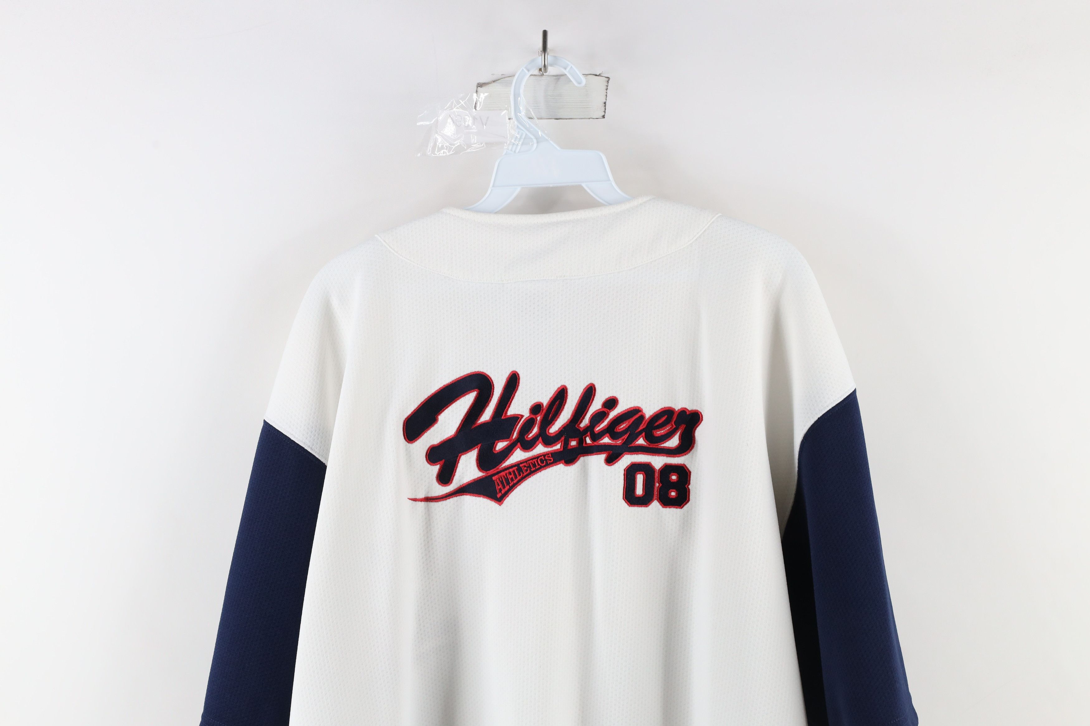Tommy Hilfiger × Vintage Vintage 90s Tommy Hilfiger Spell Out Baseball Jersey White Size US L / EU 52-54 / 3 - 12 Thumbnail