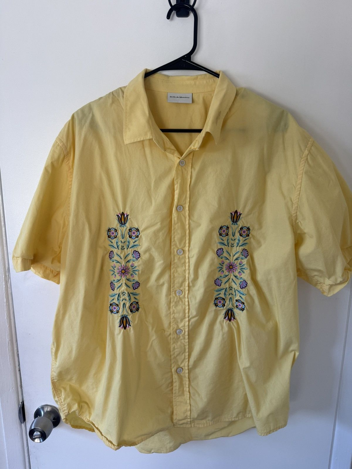 Drôle de Monsieur Embroidered Flower Short Sleeve