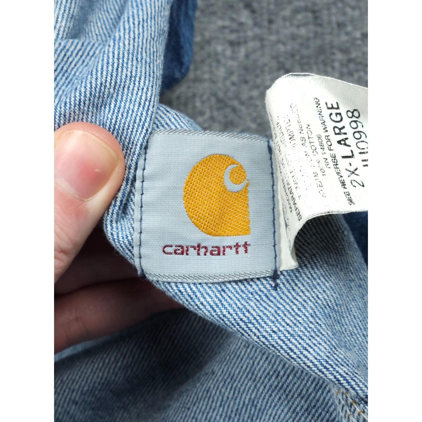 Carhartt **VINTAGE CARHARTT MEN'S 2XL BLUE CUTOFF WORKJACKET** User: Vintage Carhartt Men's 2XL Blue Cutoff Workjacket Made USA JU0998 Button Size US XXL / EU 58 / 5 - 6 Thumbnail