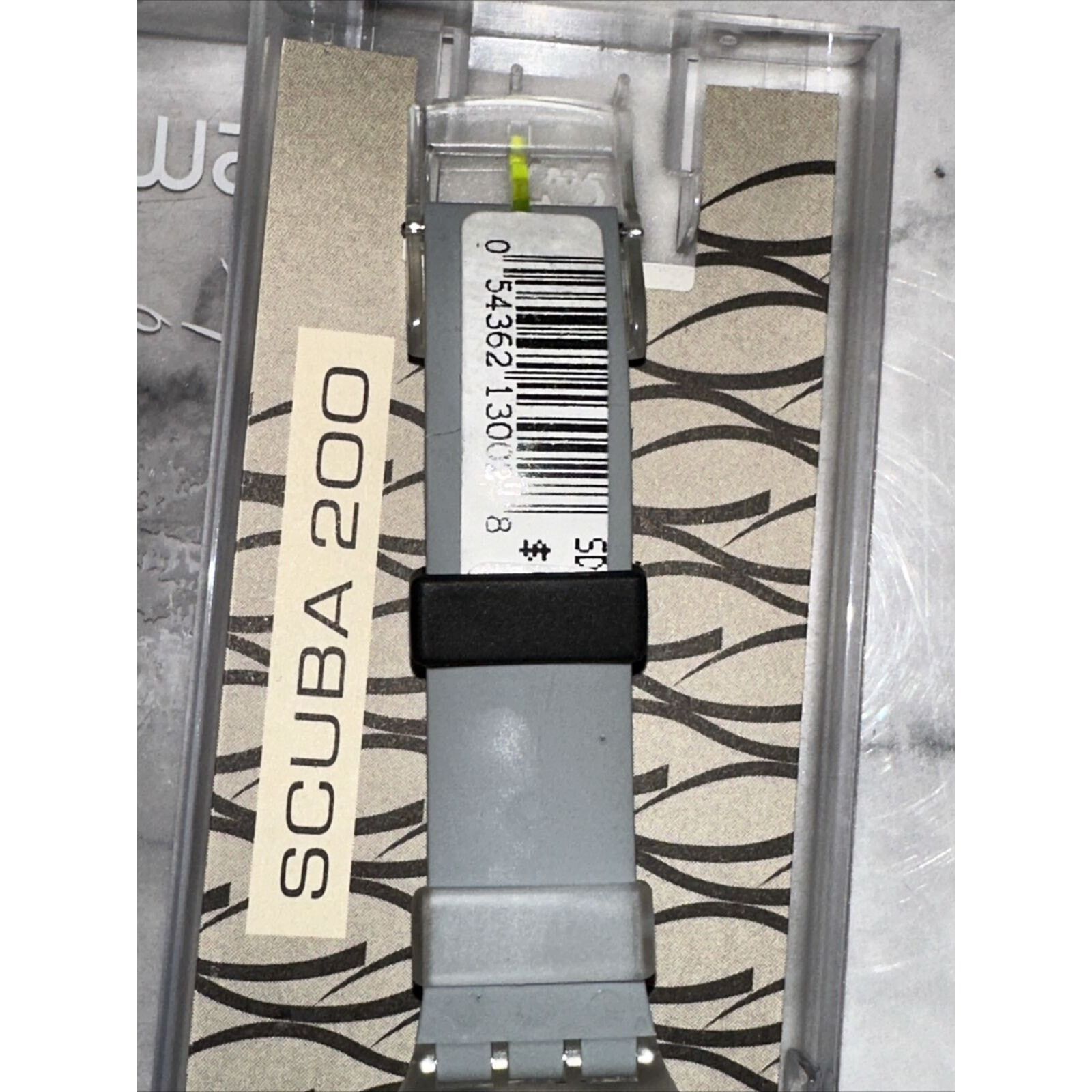 Swatch NEW VTG '96 Swatch Scuba 200 LOOMI Walk On SDK907 Glows Size 38 - 16 Thumbnail
