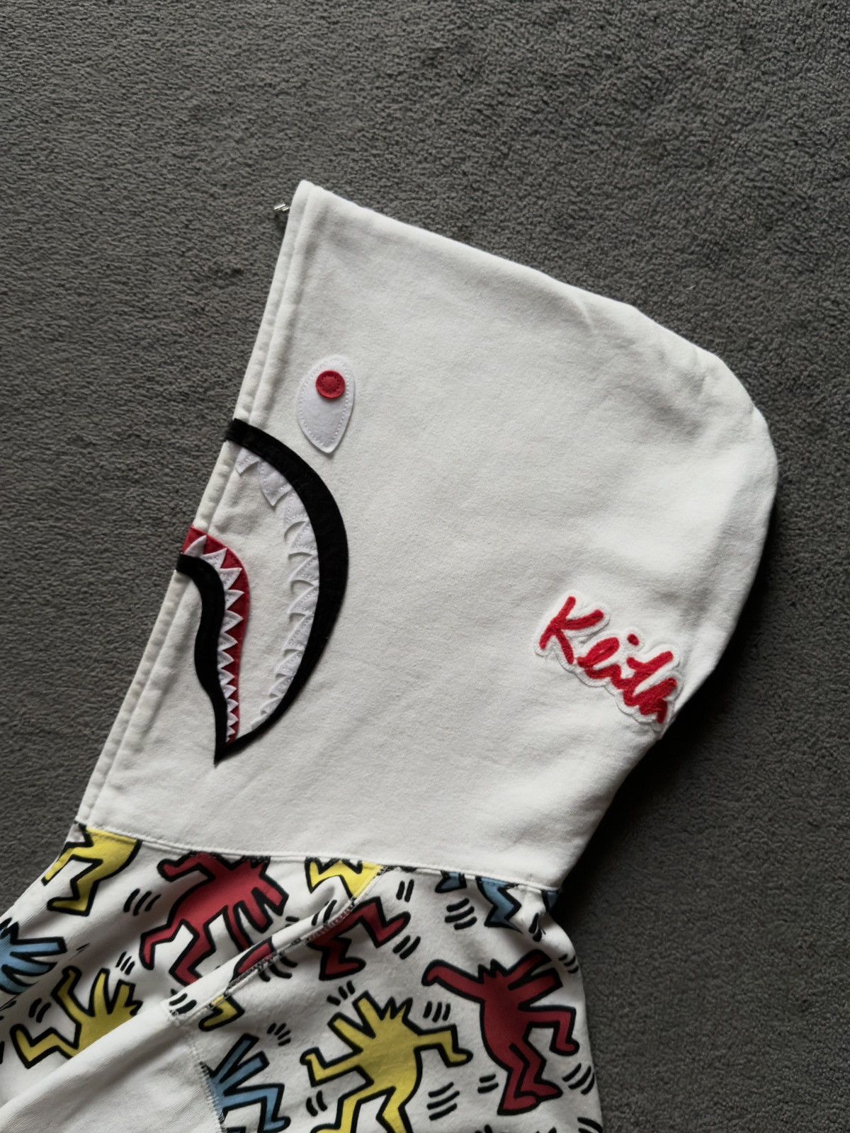 Bape × Keith Haring BAPE X Keith Haring Shark Full Zip Hoodie Rare Collaboration Size US XL / EU 56 / 4 - 4 Thumbnail