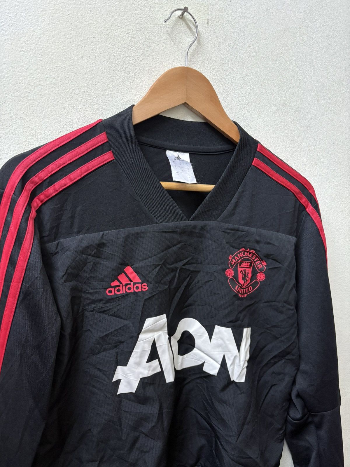 Adidas MANCHESTER UNITED TRAINING KIT 2018/2019 AON LONGSLEEVE Size US S / EU 44-46 / 1 - 2 Thumbnail