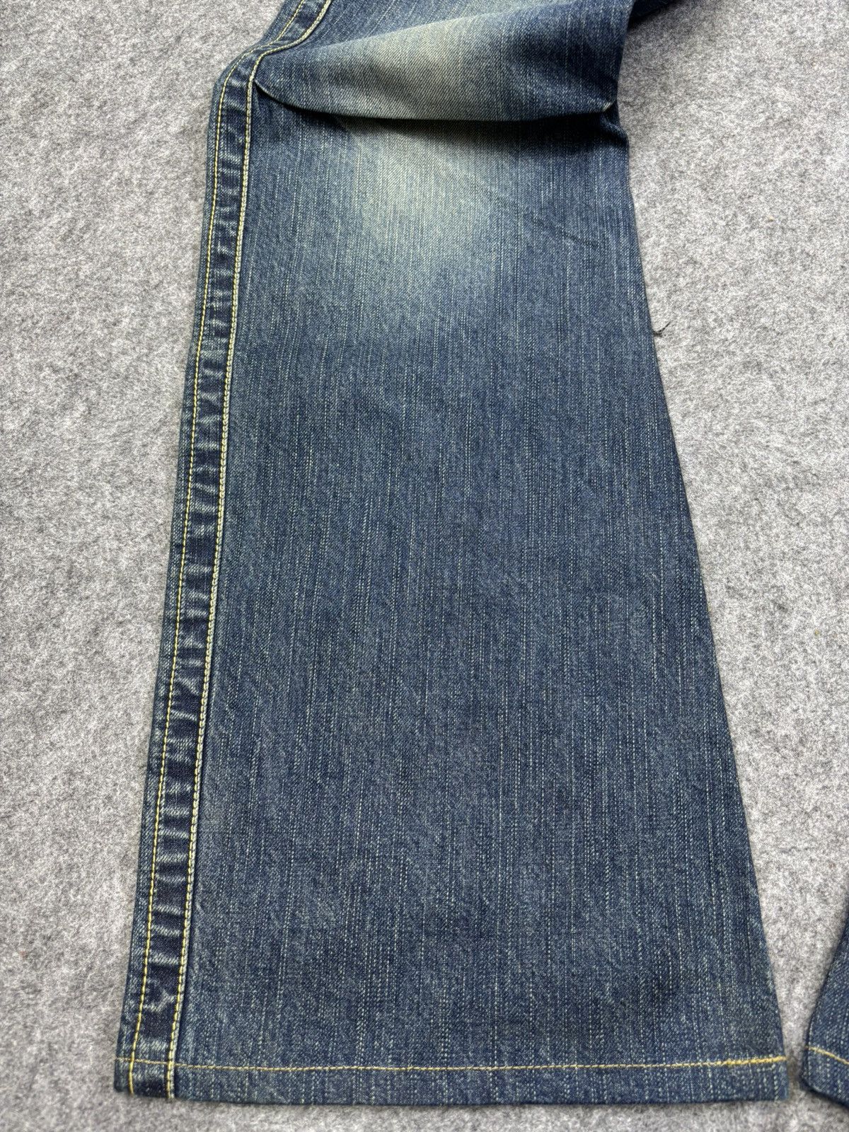 Japanese Brand 💥Super Flare💥Vintage Blue Way Flare Distressed Denim F803 Size US 34 / EU 50 - 7 Thumbnail