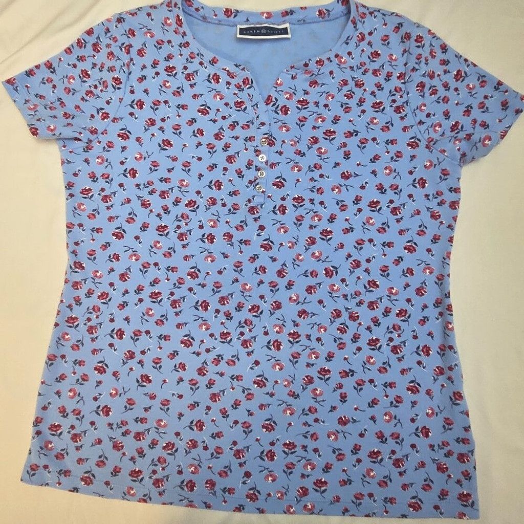 Other Karen Scott baby blue shirt flowers small women's T-shirt Size S / US 4 / IT 40 - 1 Thumbnail
