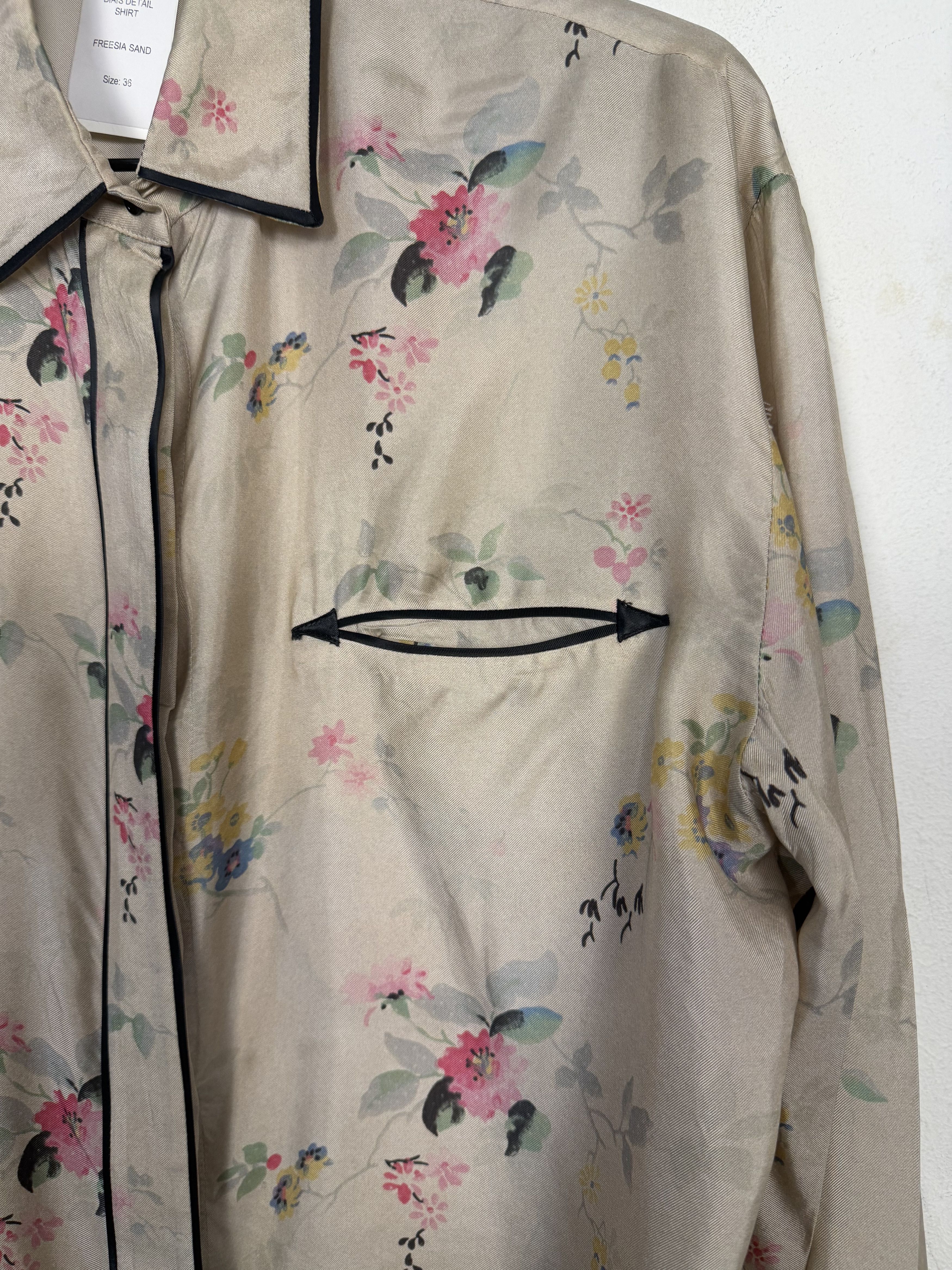 Haider Ackermann Rare Freesia Sand Biais Detail Shirt Size US S / EU 44-46 / 1 - 5 Thumbnail