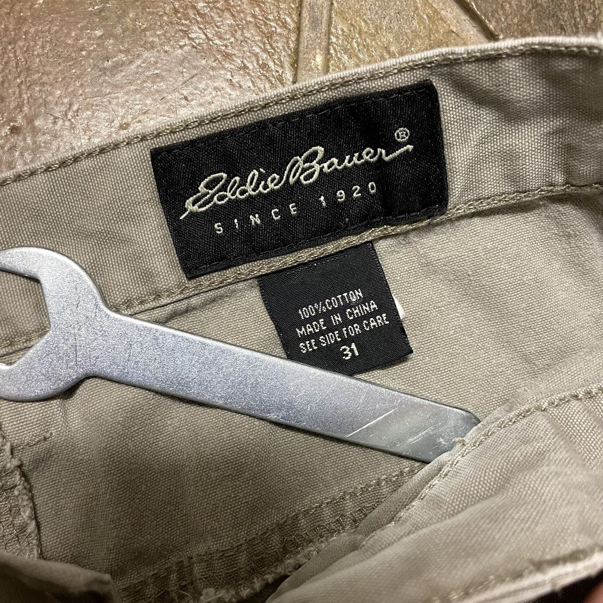 Eddie Bauer × Vintage Vintage 1990s Eddie Bauer Hiking Shorts - Carhartt Style Size US 30 / EU 46 - 5 Thumbnail