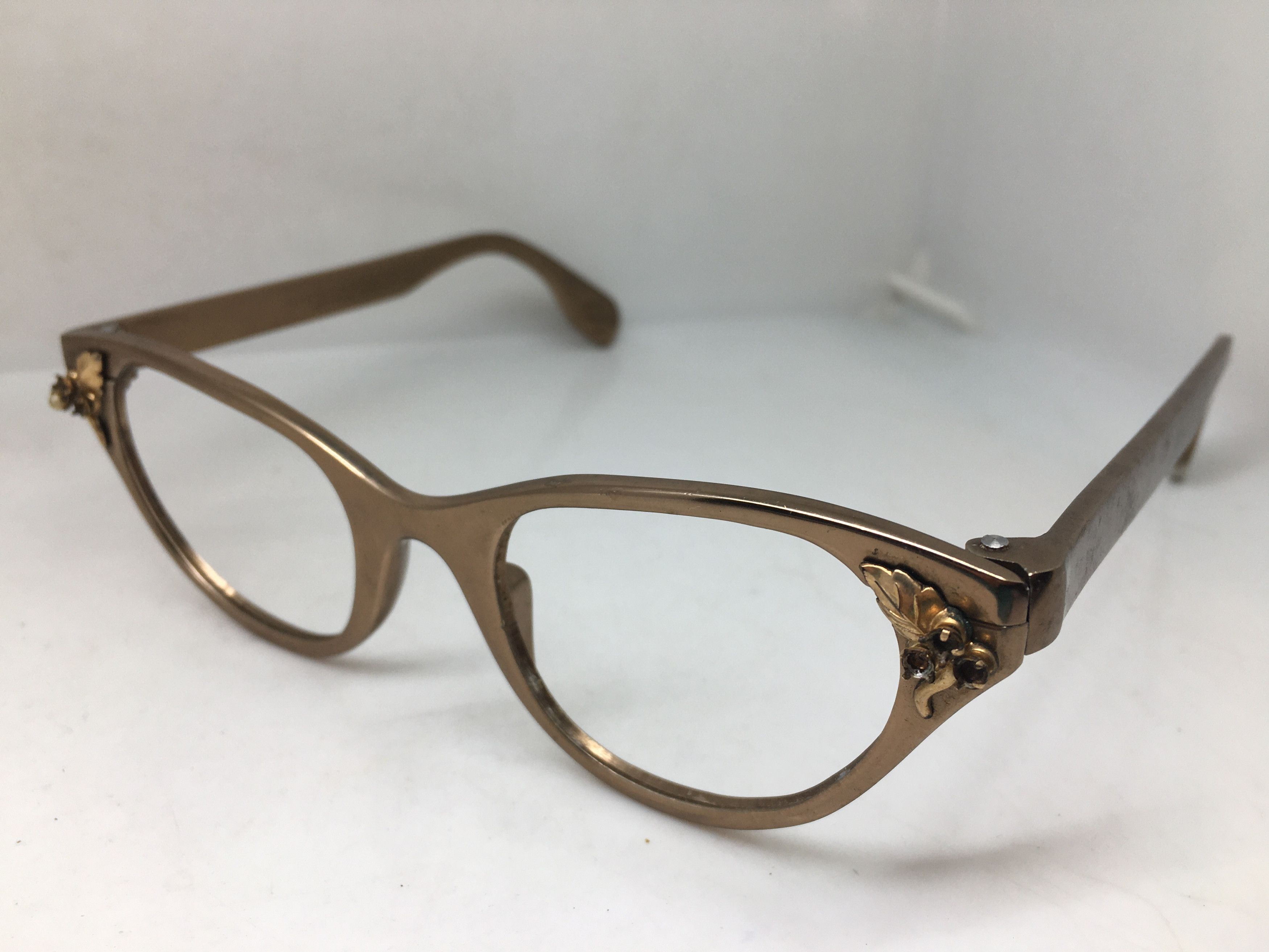 Vintage Vintage 50s TURA Woman Aluminum Brwon Cateye Eyeglasses Size ONE SIZE - 3 Thumbnail