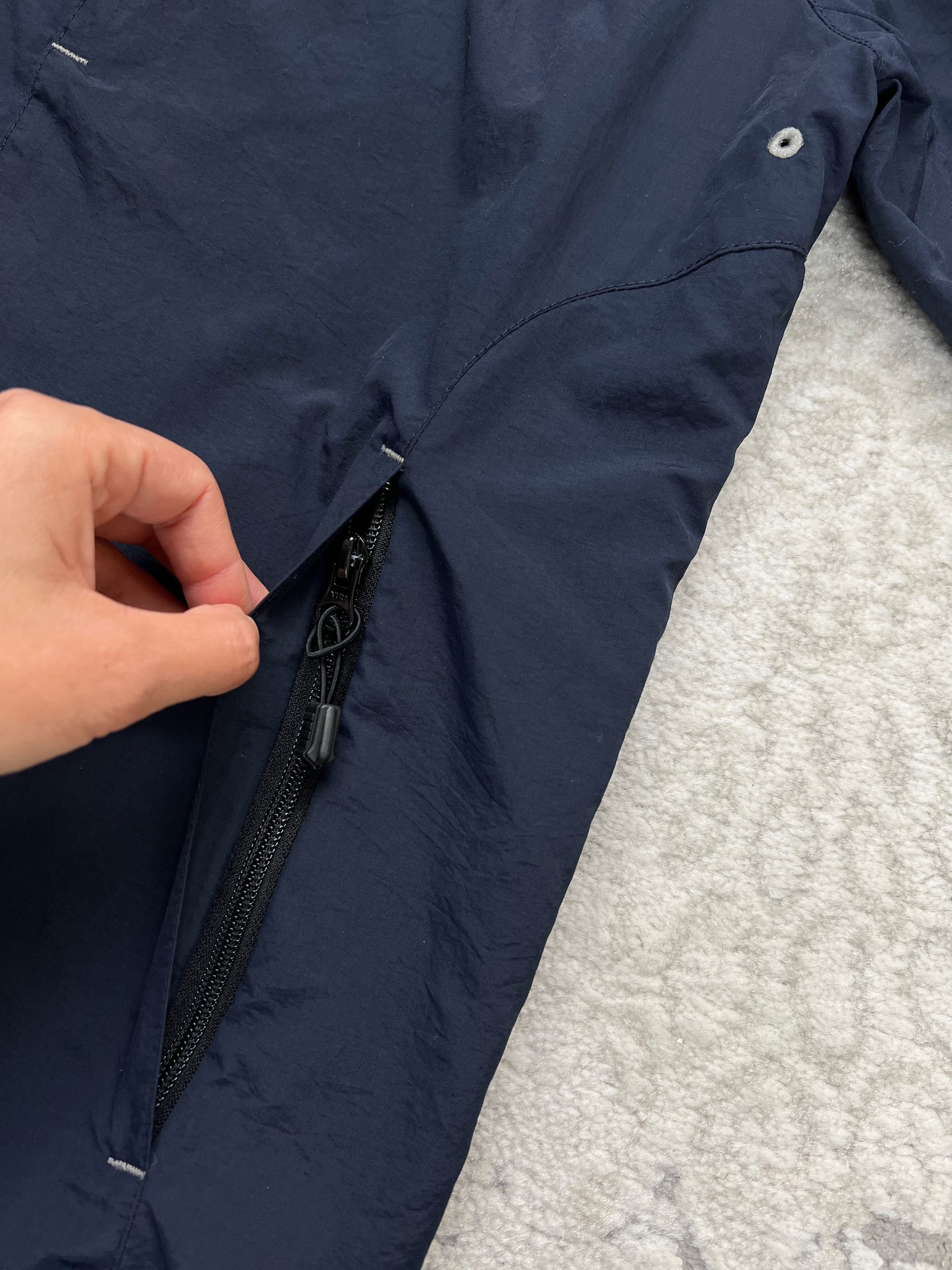 Tommy Hilfiger Tommy Hilfiger Y2K H-Tech Nylon Jacket StowawayHood HongKong Size US L / EU 52-54 / 3 - 5 Thumbnail