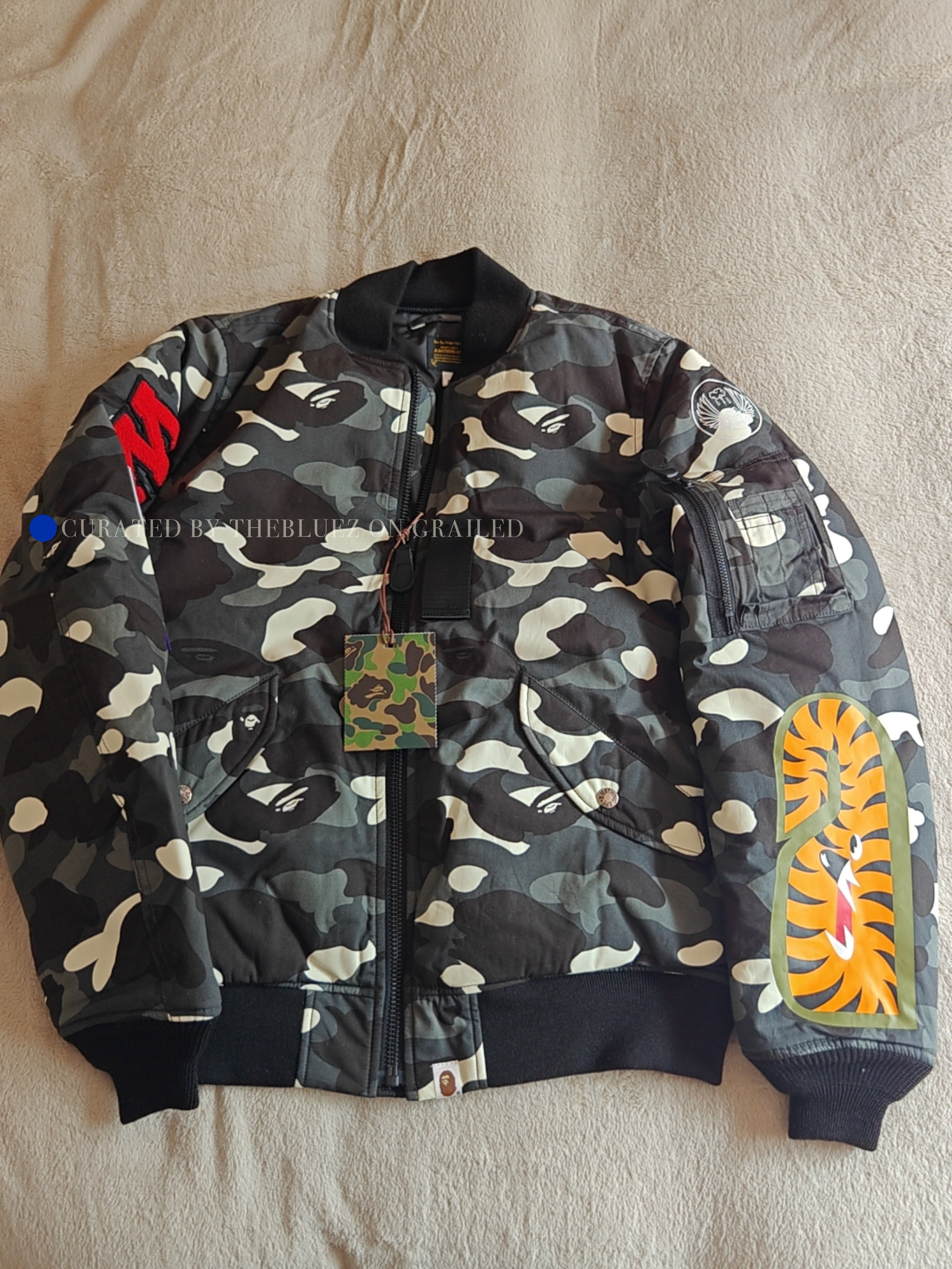 Bape Vibrant Shark Tiger Camo Bomber Jacket Size US S / EU 44-46 / 1 - 1 Thumbnail