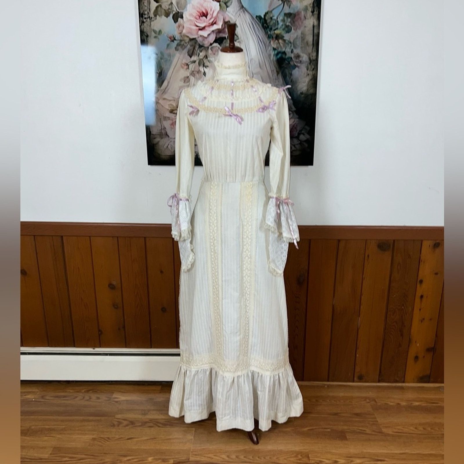Vintage Fabulous Vintage 1970s Victorian Style Maxi Dress! Size M / US 6-8 / IT 42-44 - 2 Thumbnail